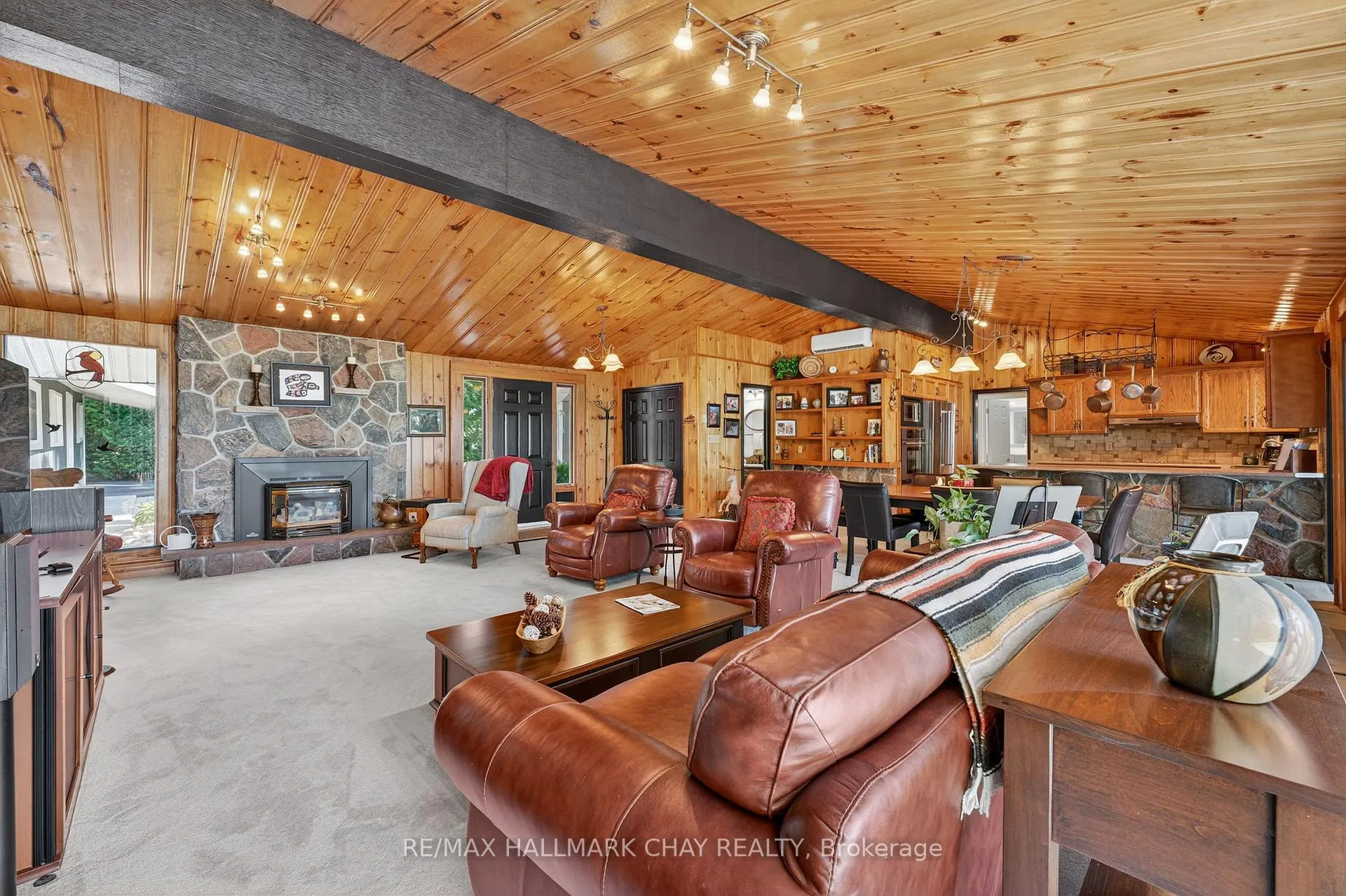 Photo 18 of 7 Lakeshore Road E, Oro-Medonte, Rural Oro-Medonte — HOMEH