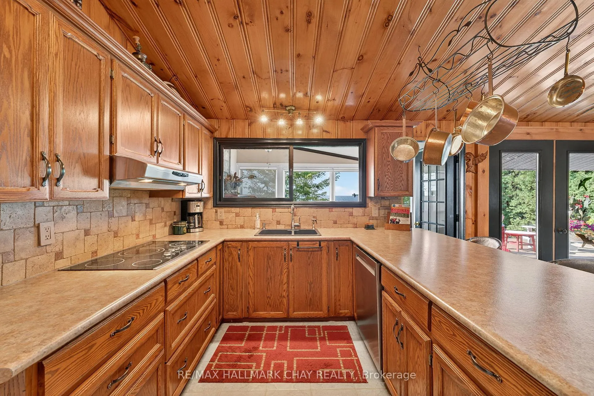 Photo 20 of 7 Lakeshore Road E, Oro-Medonte, Rural Oro-Medonte — HOMEH