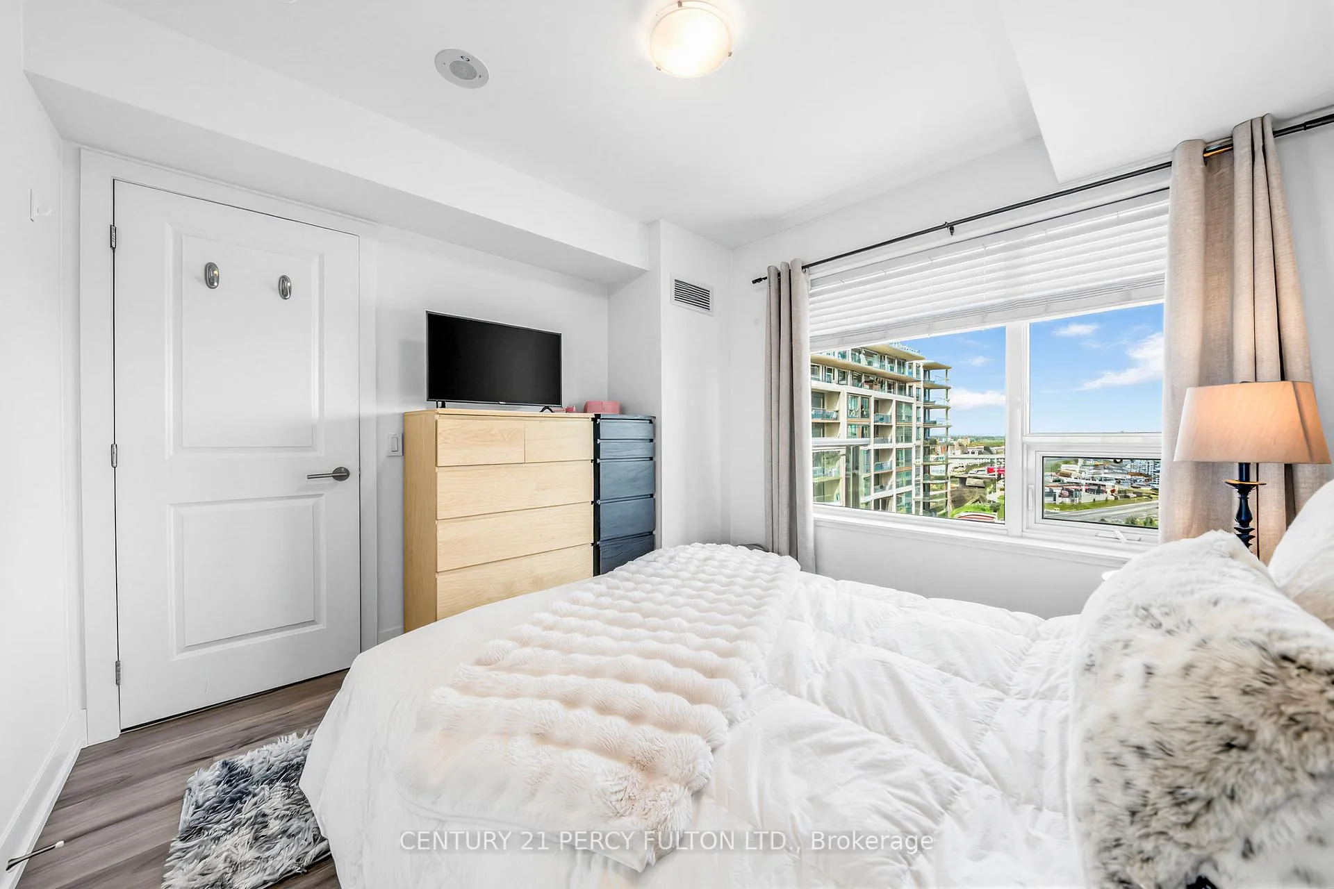 Photo 6 of Unit 1303, 1215 Bayly Street, Pickering, Bay Ridges — HOMEH