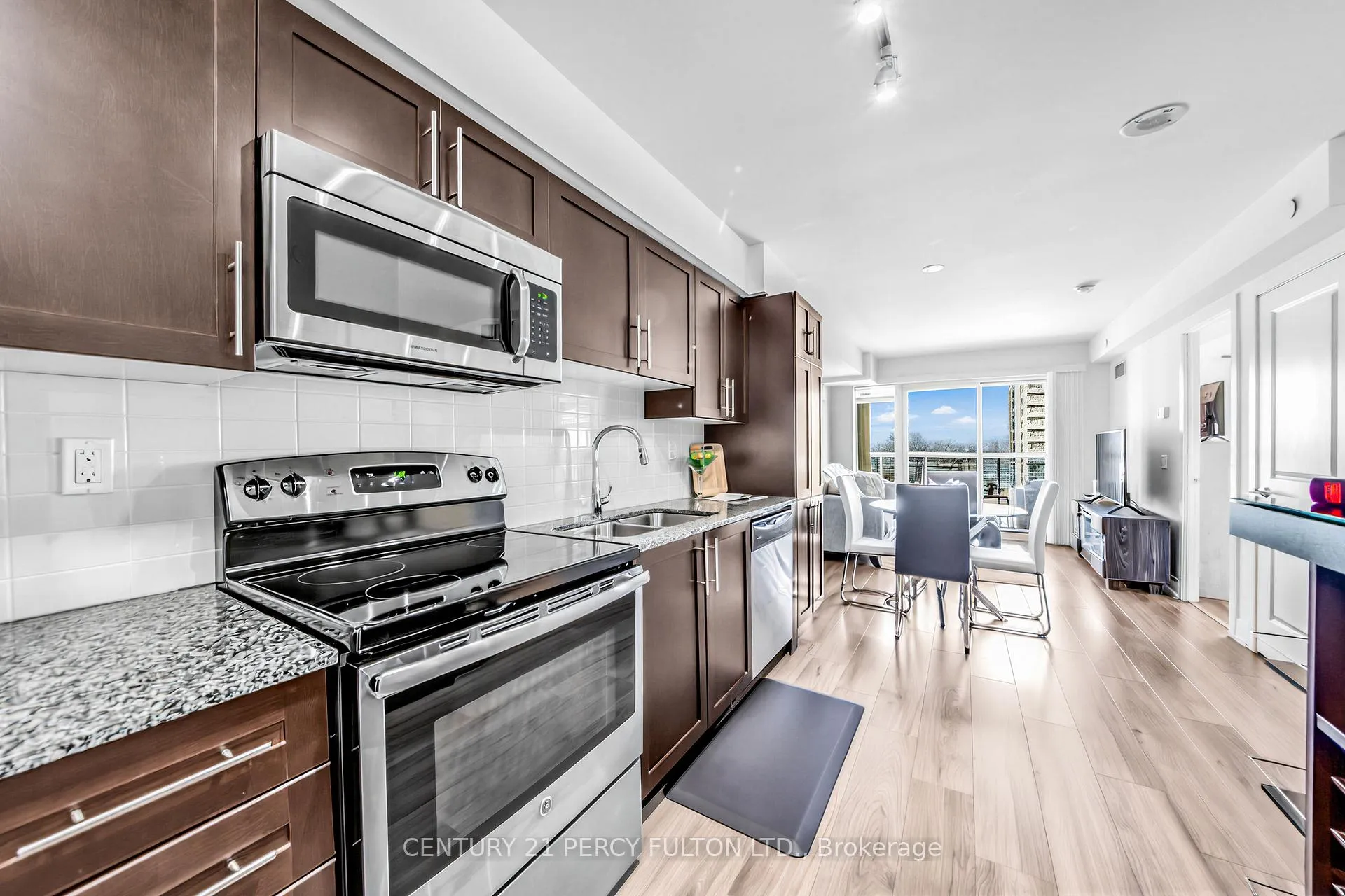 Photo 7 of Unit 1303, 1215 Bayly Street, Pickering, Bay Ridges — HOMEH