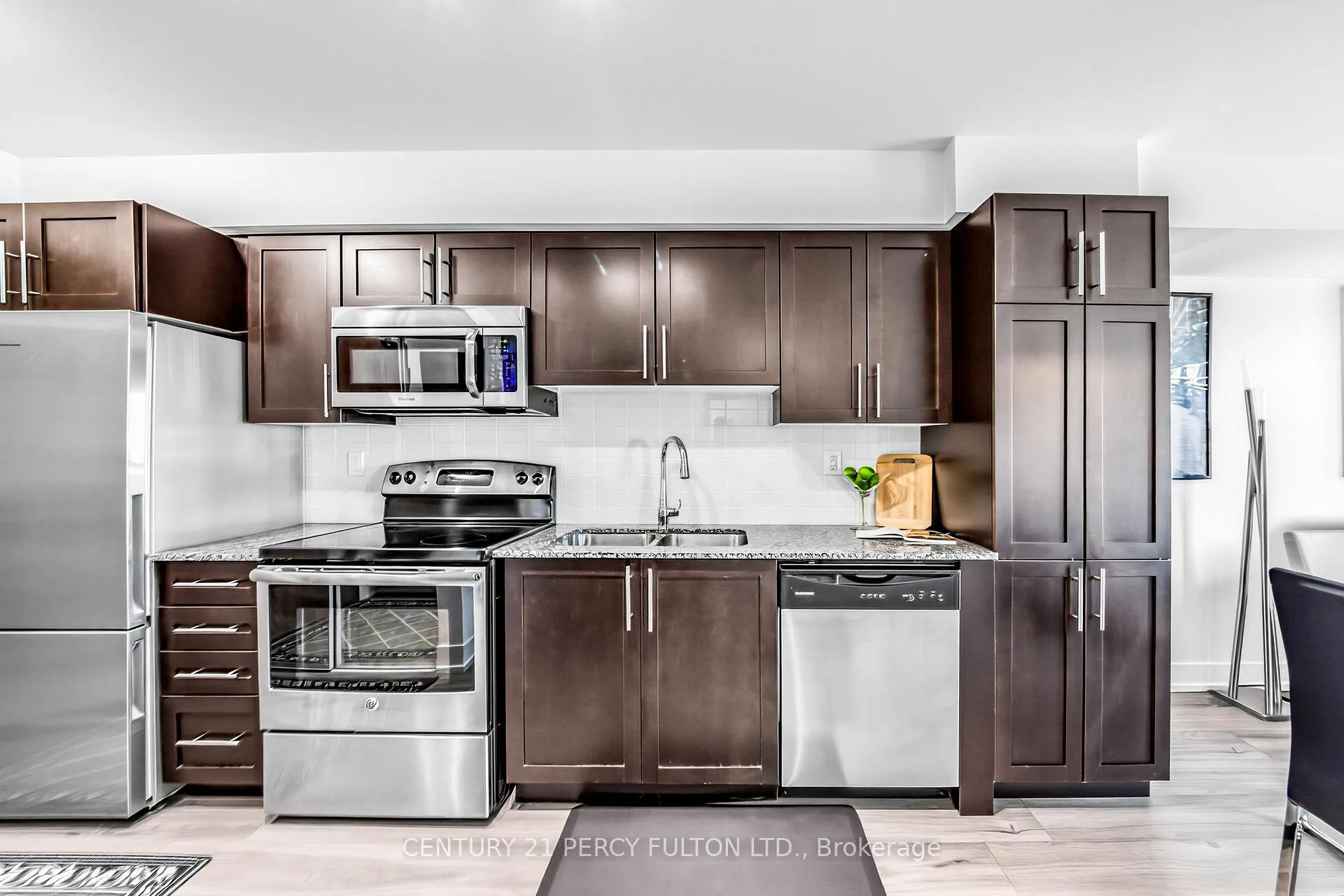 Photo 10 of Unit 1303, 1215 Bayly Street, Pickering, Bay Ridges — HOMEH