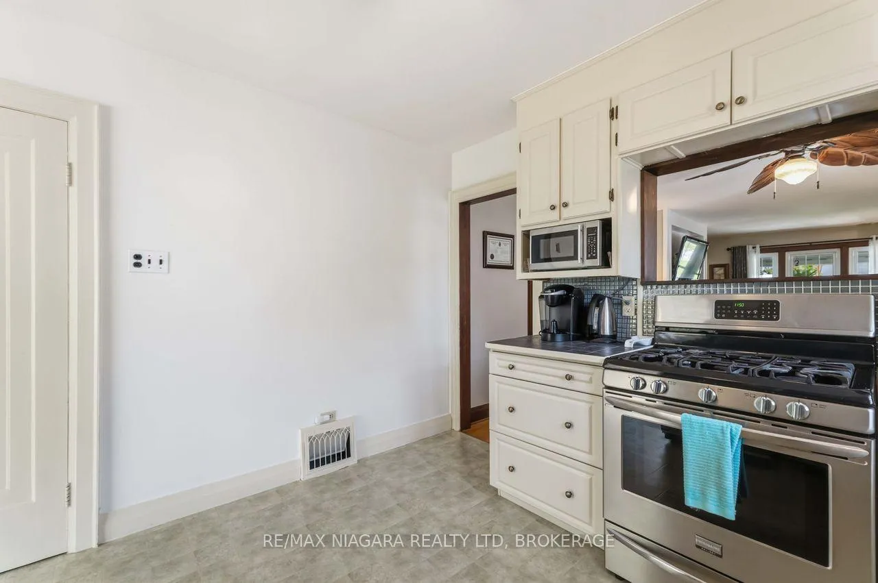 Photo 15 of 358 Sugarloaf Street, Port Colborne, Sugarloaf — HOMEH