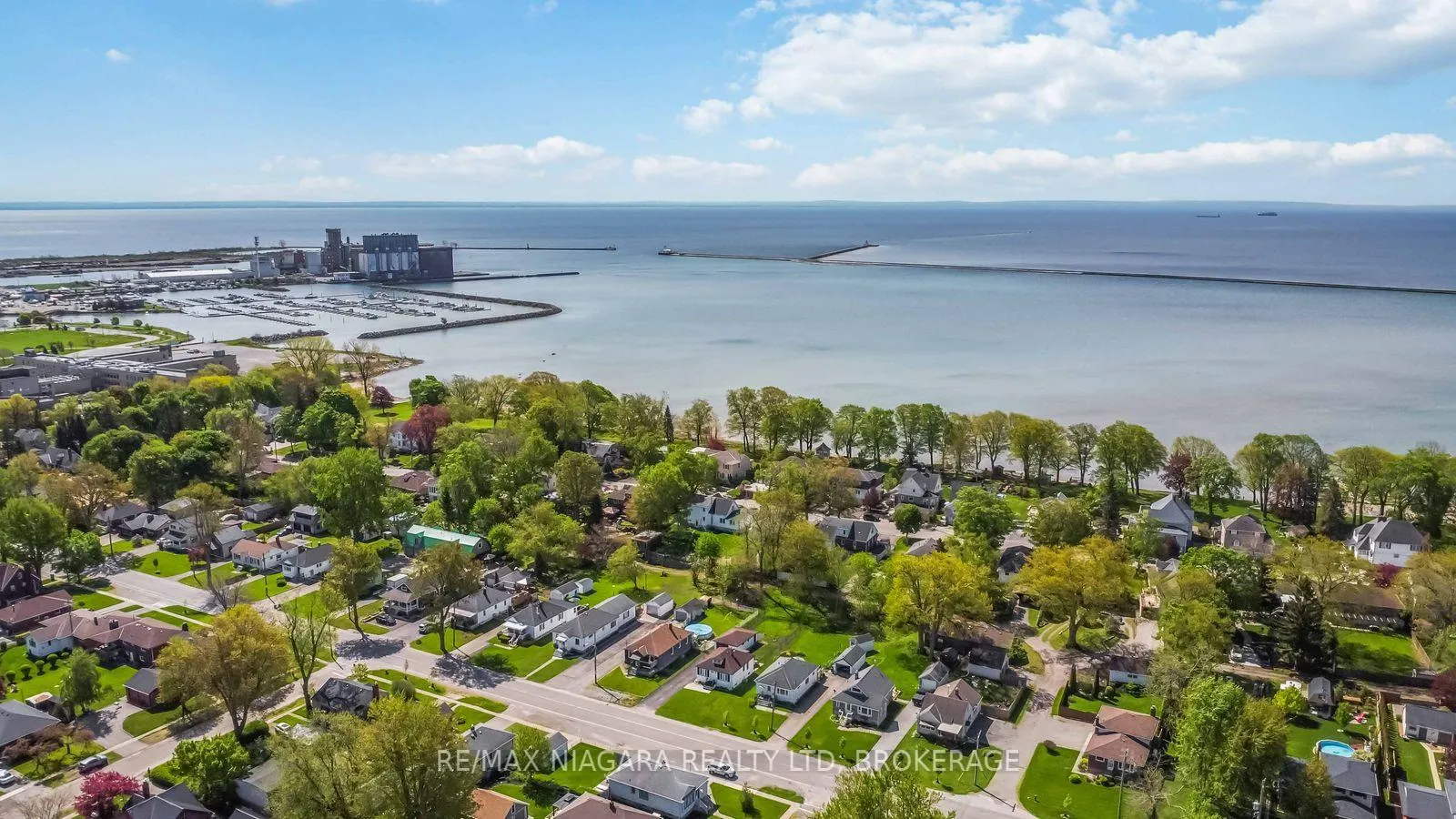 Photo 38 of 358 Sugarloaf Street, Port Colborne, Sugarloaf — HOMEH