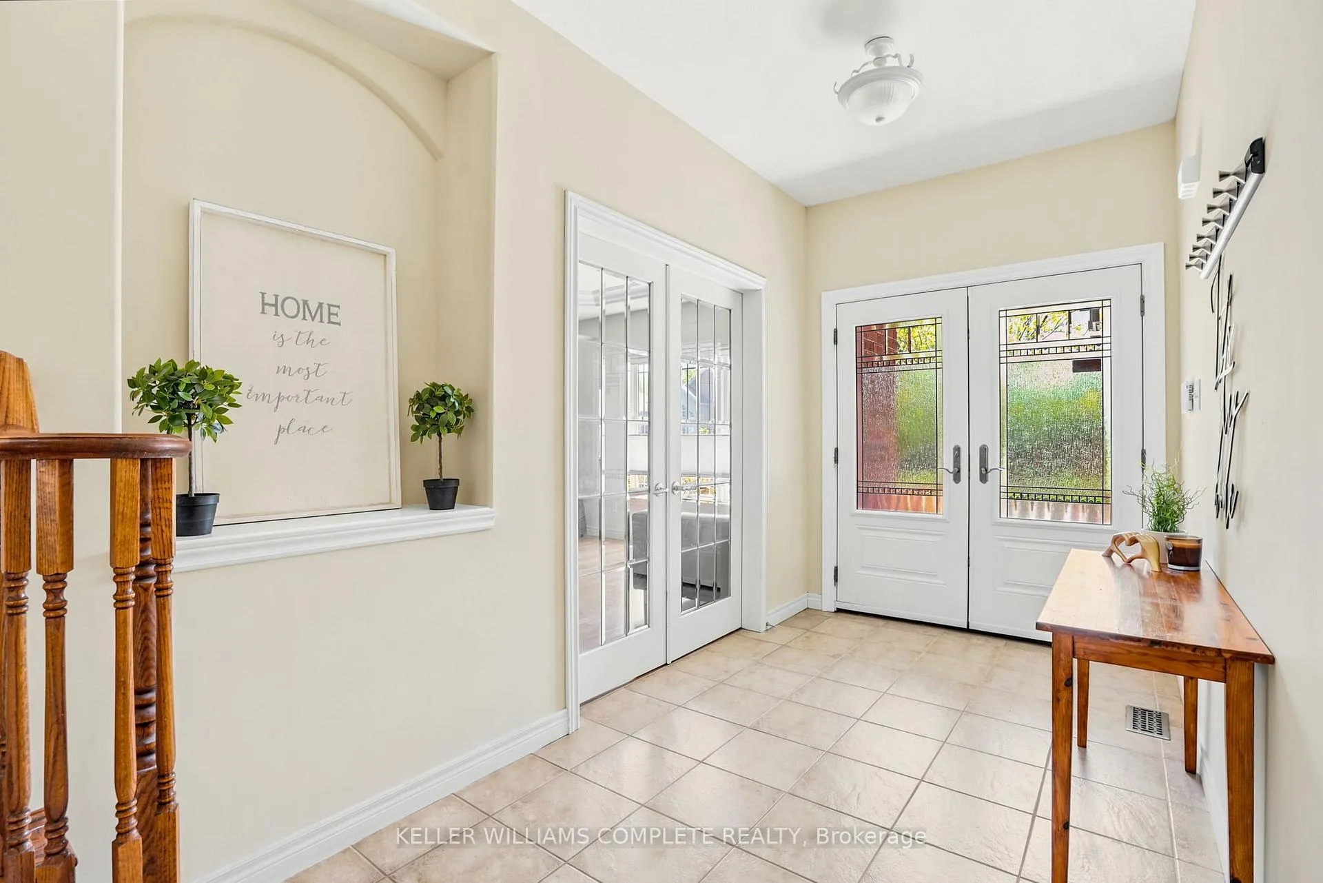 Photo 4 of 16 Oldmill Road, Hamilton, Ancaster — HOMEH