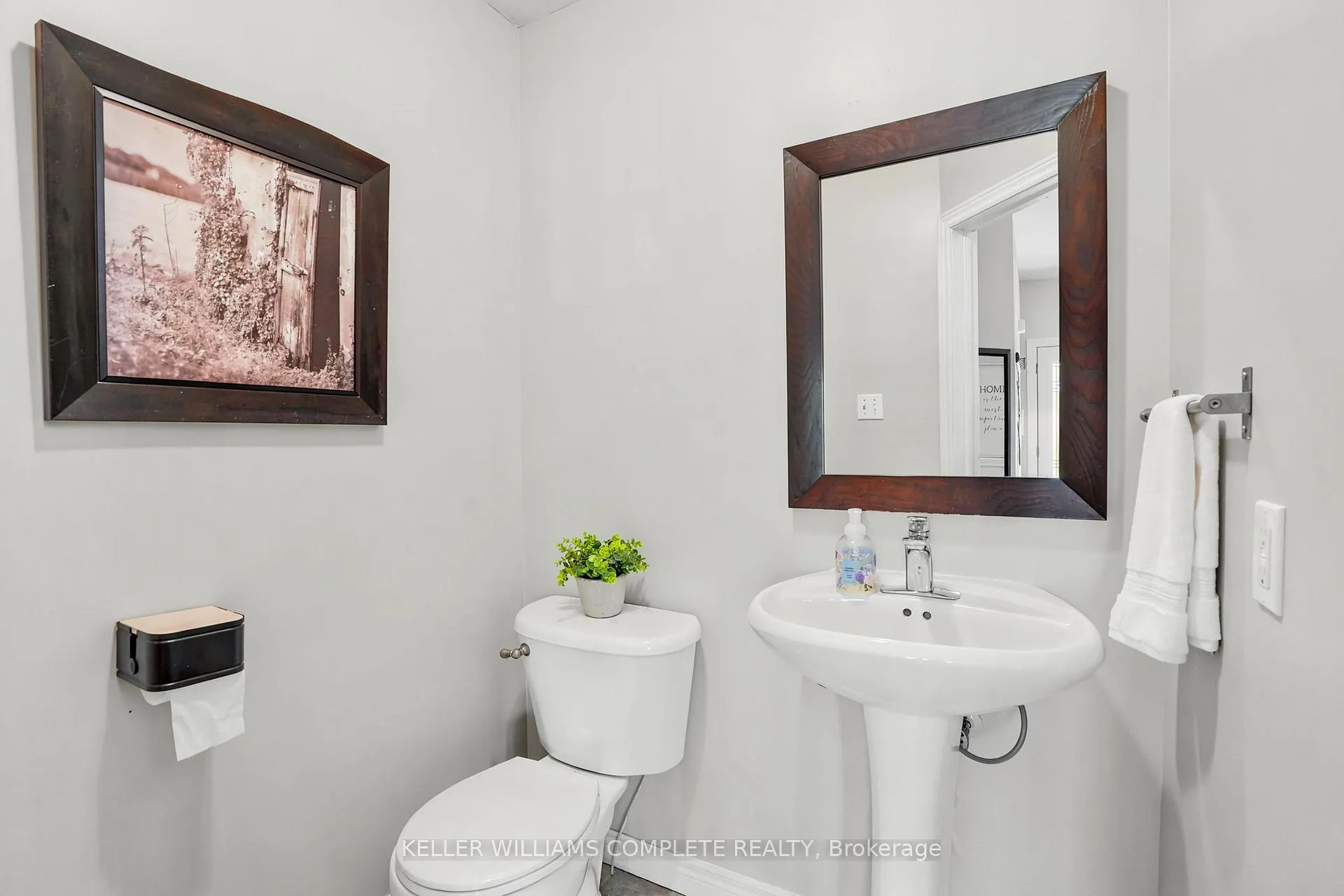 Photo 7 of 16 Oldmill Road, Hamilton, Ancaster — HOMEH