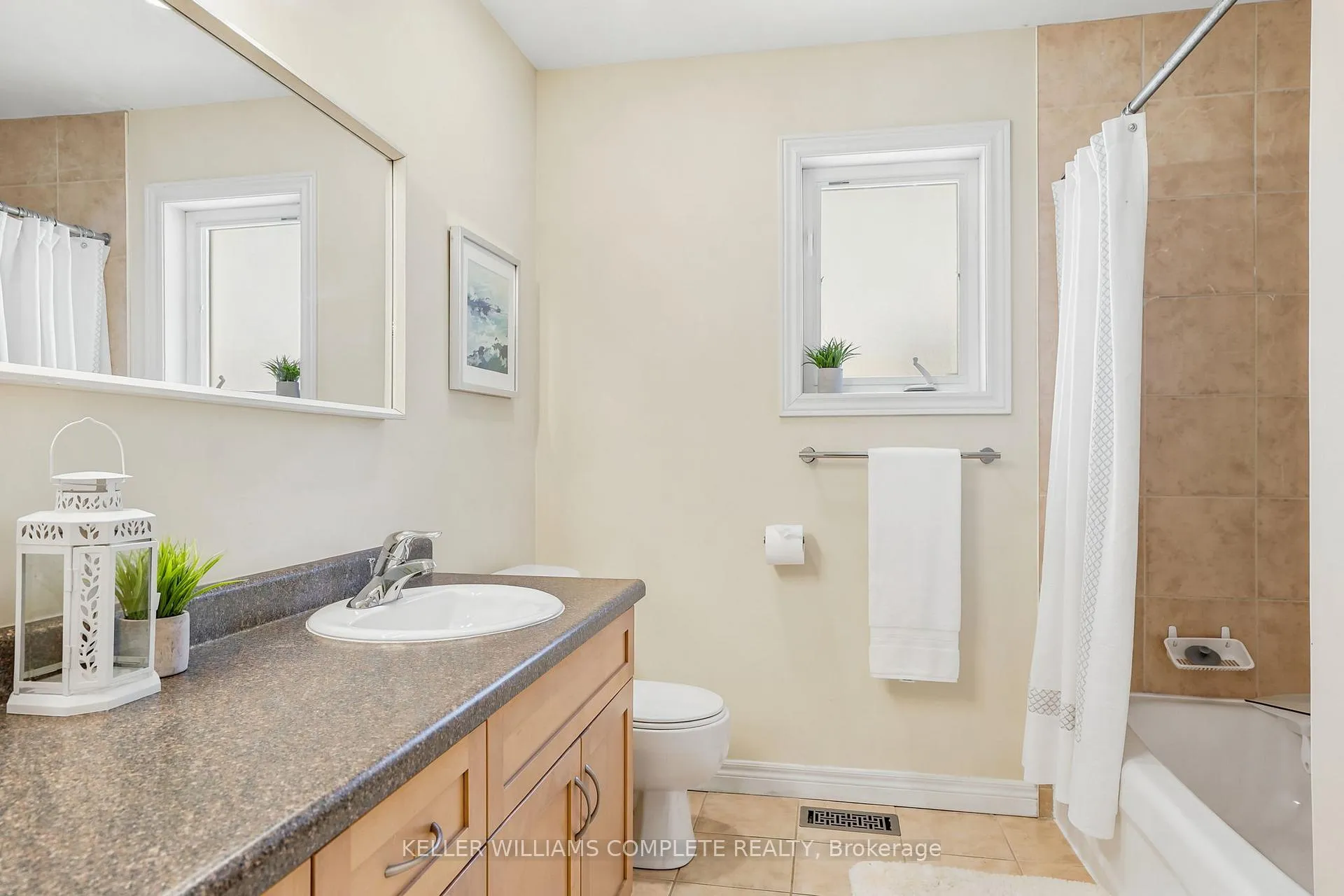 Photo 21 of 16 Oldmill Road, Hamilton, Ancaster — HOMEH