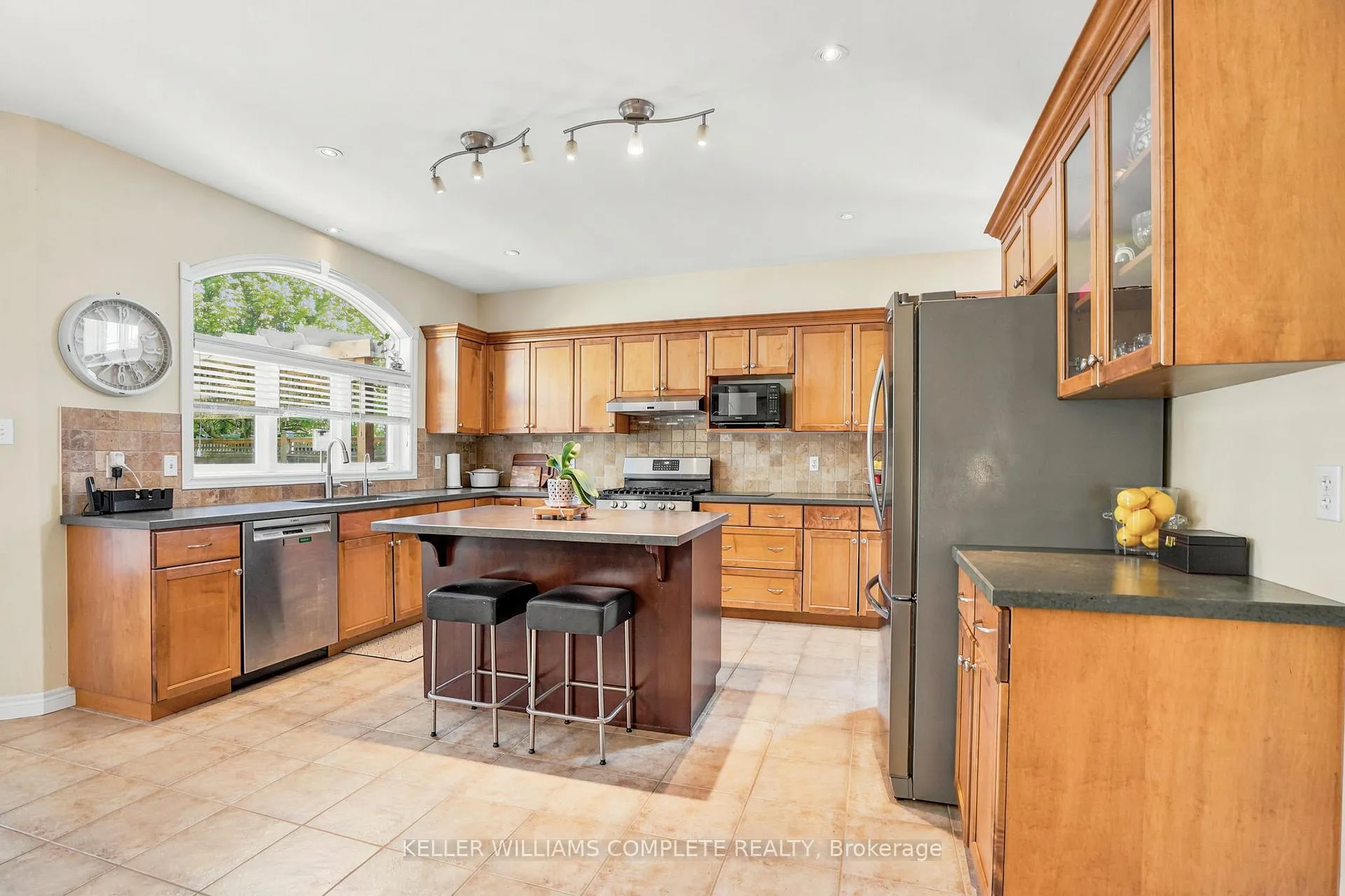 Photo 29 of 16 Oldmill Road, Hamilton, Ancaster — HOMEH