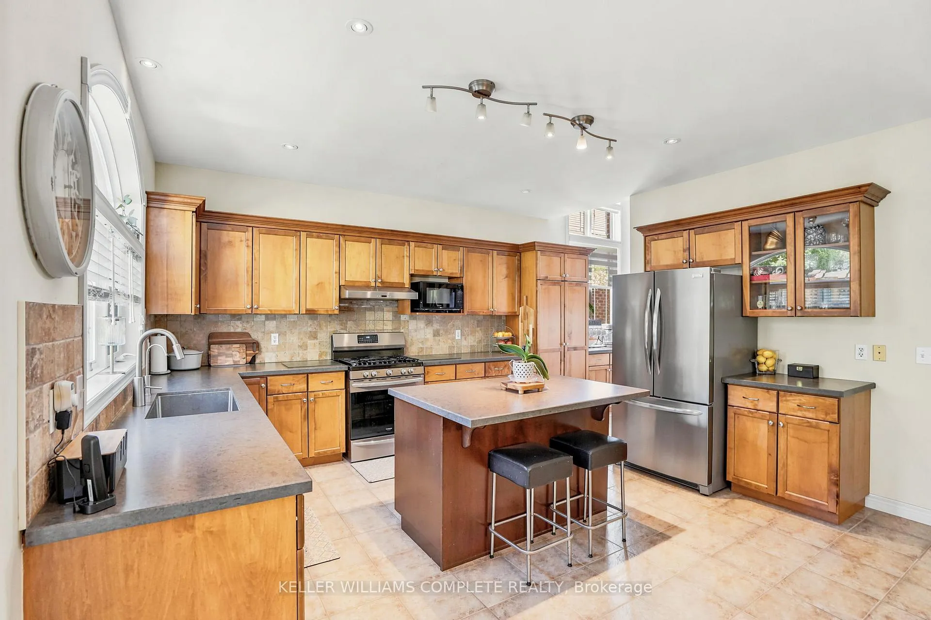 Photo 30 of 16 Oldmill Road, Hamilton, Ancaster — HOMEH