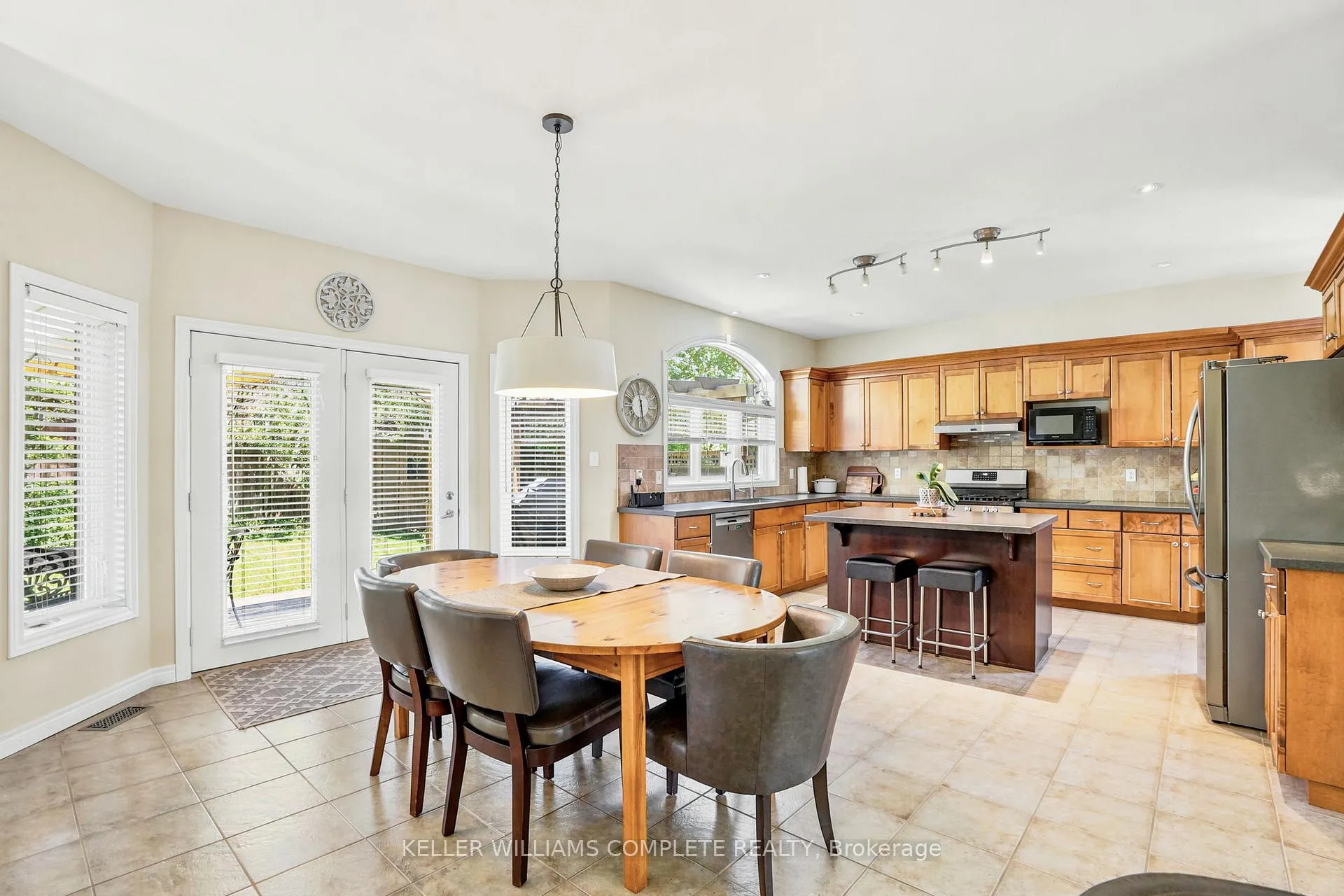 Photo 33 of 16 Oldmill Road, Hamilton, Ancaster — HOMEH