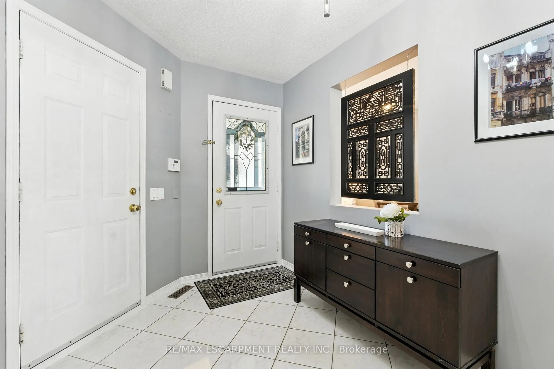 Photo 4 of 88 Grindstone Way, Hamilton, Waterdown — HOMEH