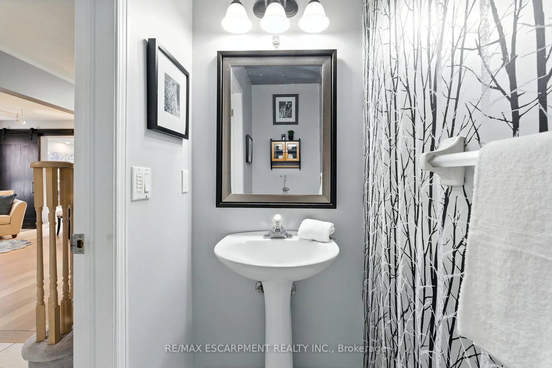 Photo 17 of 88 Grindstone Way, Hamilton, Waterdown — HOMEH