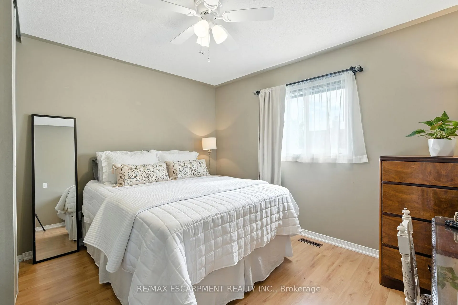 Photo 24 of 88 Grindstone Way, Hamilton, Waterdown — HOMEH