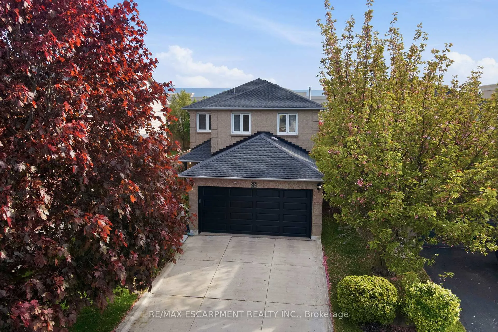 Photo 1 of 88 Grindstone Way, Hamilton, Waterdown — HOMEH