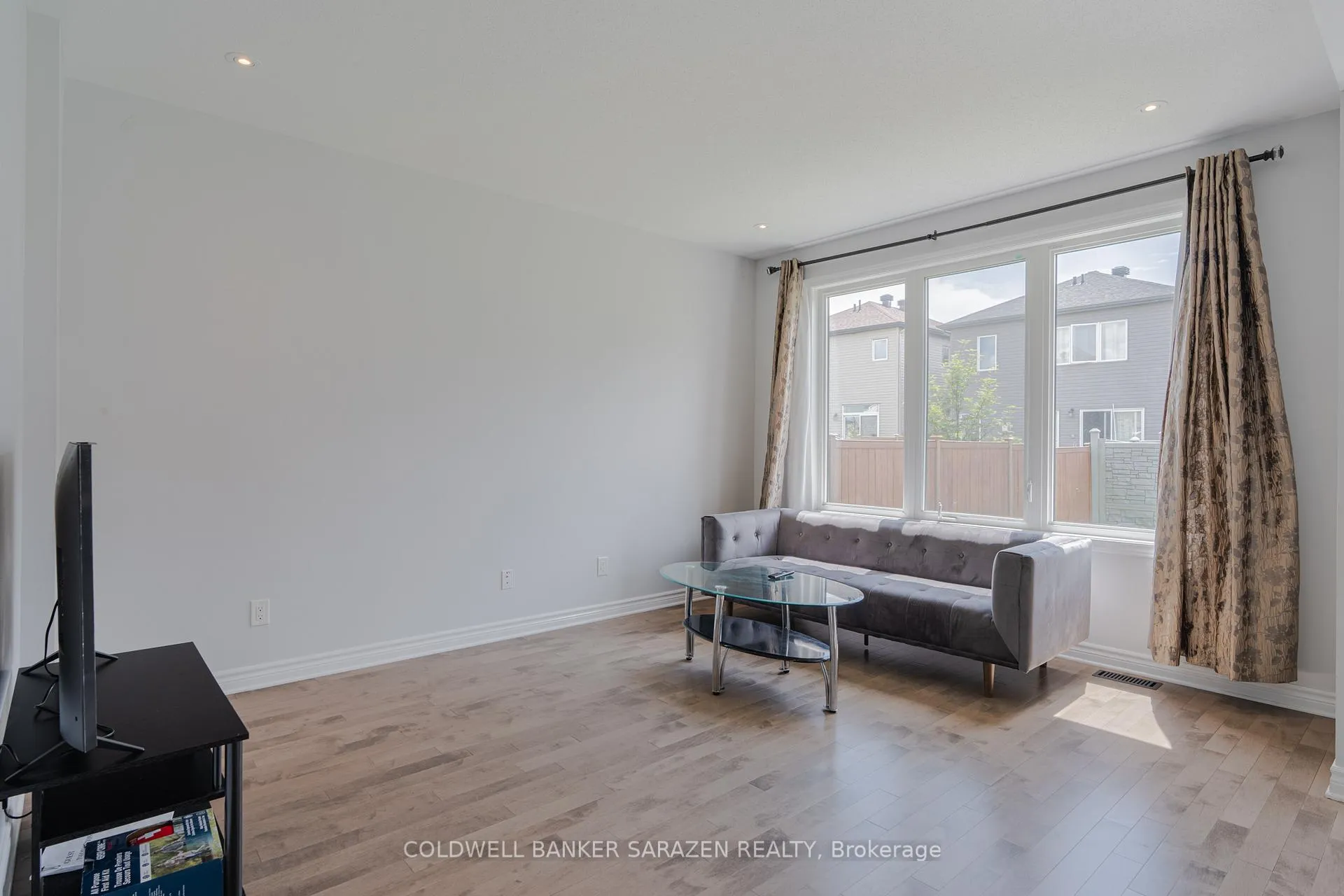 Photo 17 of 149 Westover Crescent, Ottawa, Kanata - Kanata Lakes/Heritage Hills — HOMEH