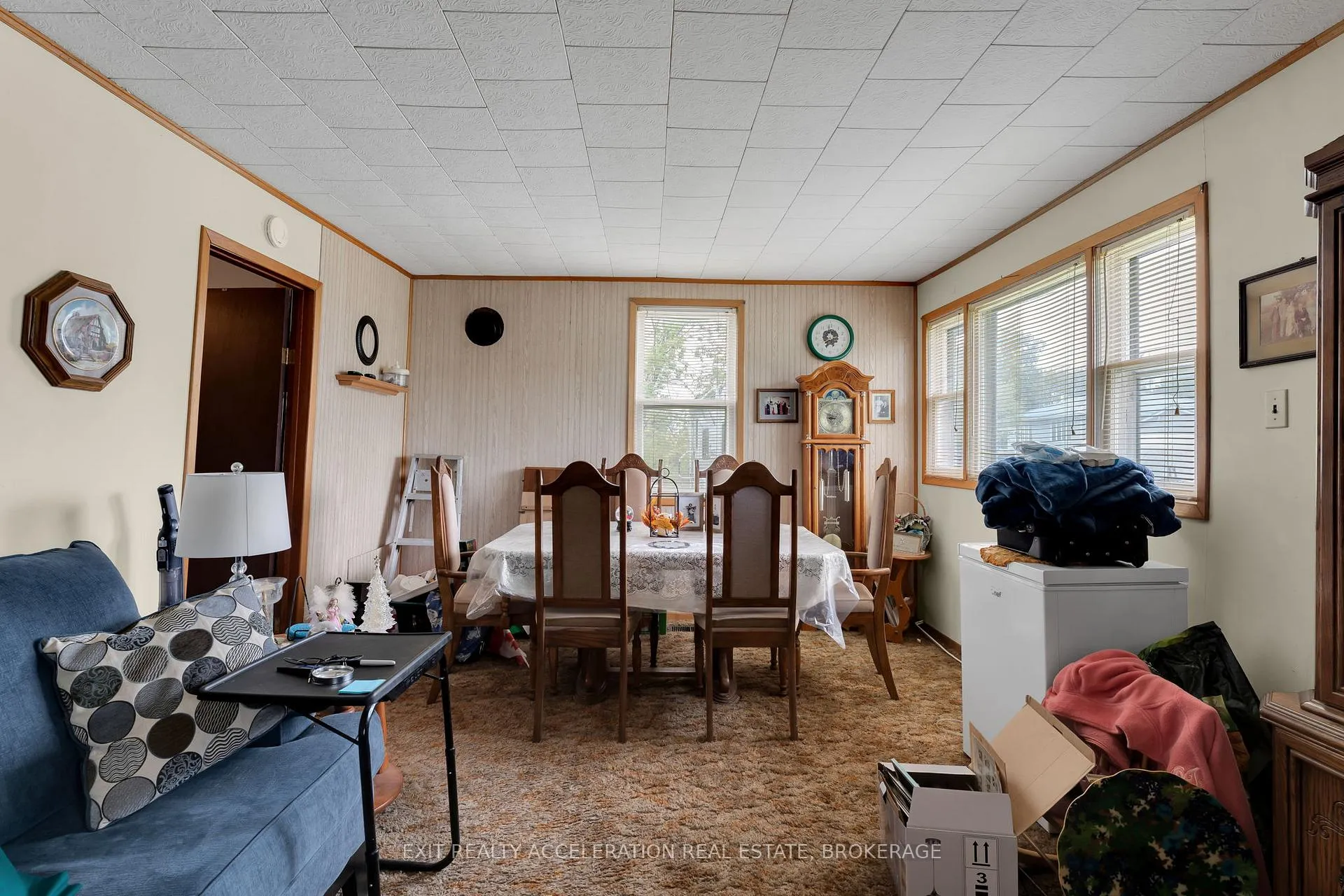 Photo 9 of 1407 Doyle Road, Loyalist, Lennox and Addington - South — HOMEH