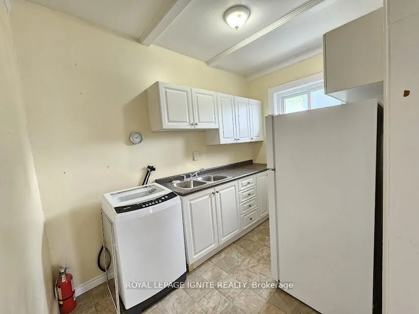 Photo 4 of Unit 2, 27 King Avenue E, Clarington, Newcastle — HOMEH