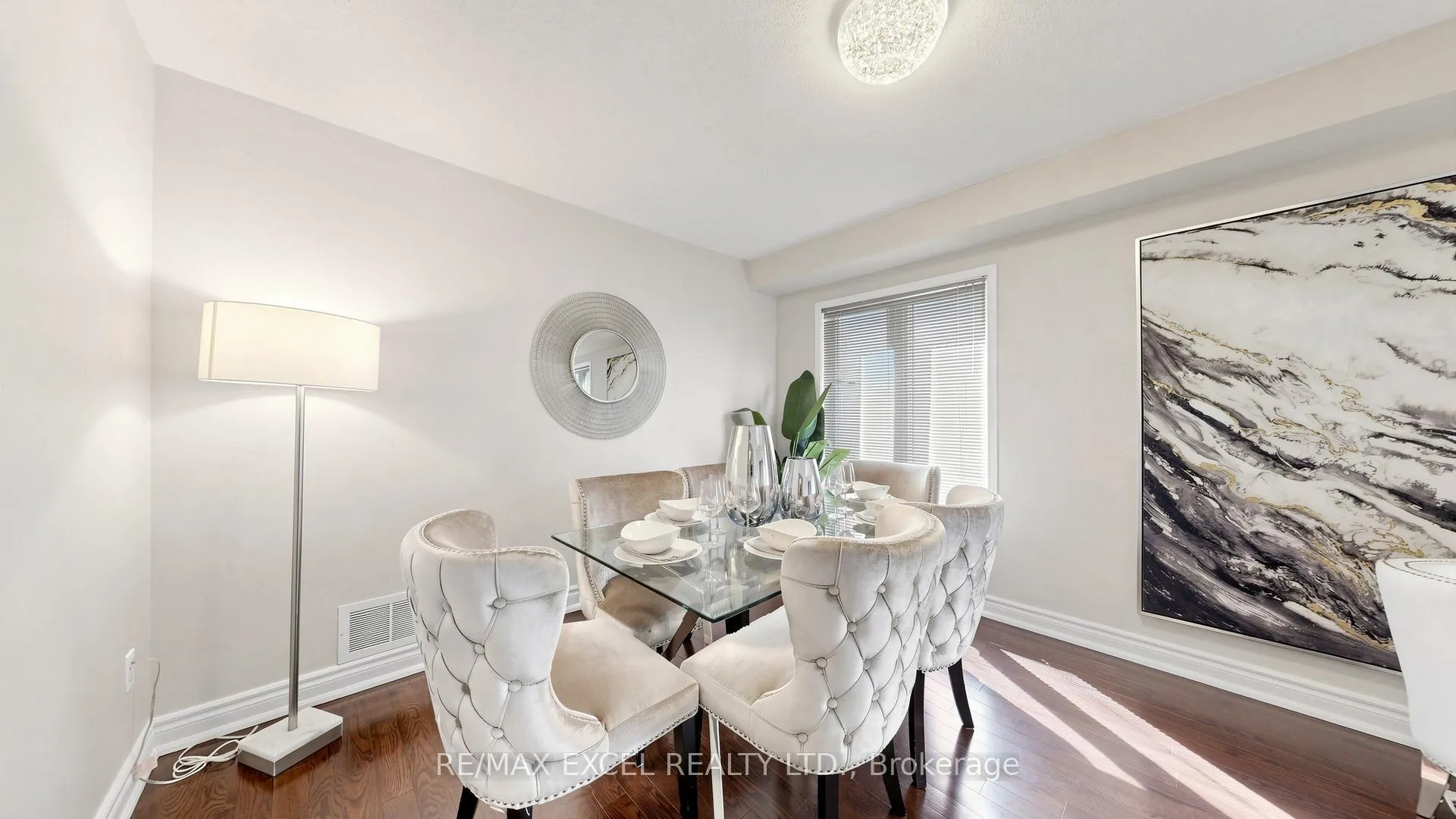 Photo 8 of 70 Stella Drive, Markham, Middlefield — HOMEH