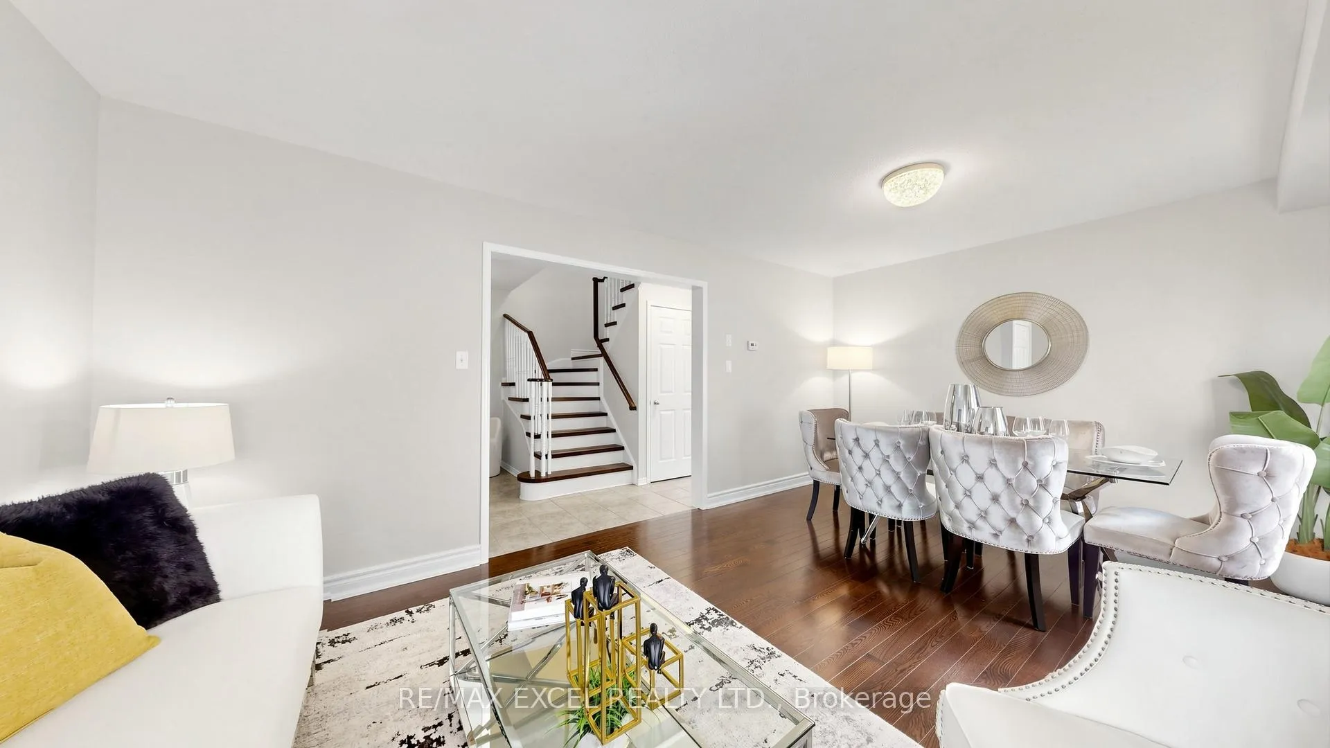 Photo 10 of 70 Stella Drive, Markham, Middlefield — HOMEH