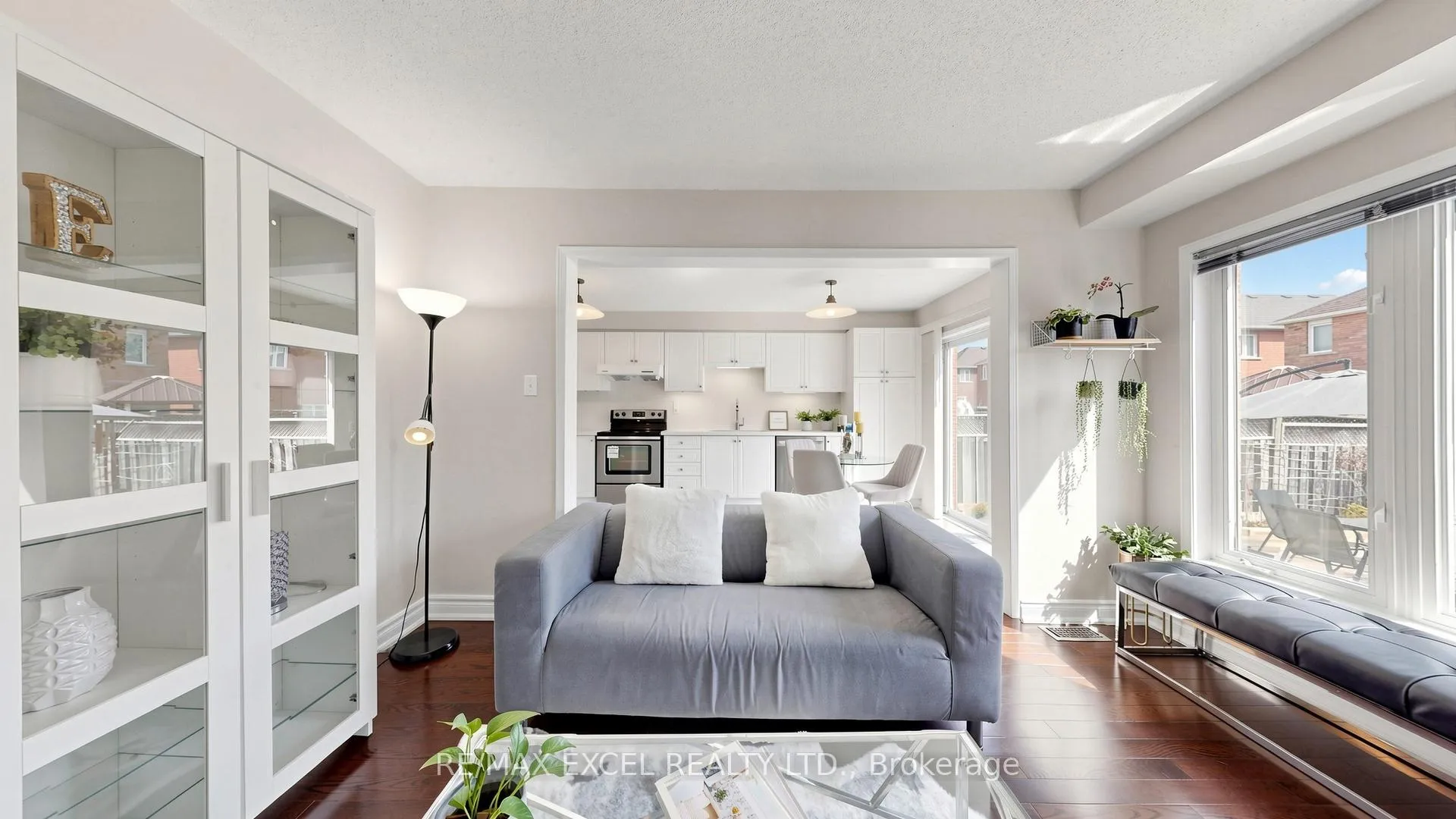 Photo 13 of 70 Stella Drive, Markham, Middlefield — HOMEH
