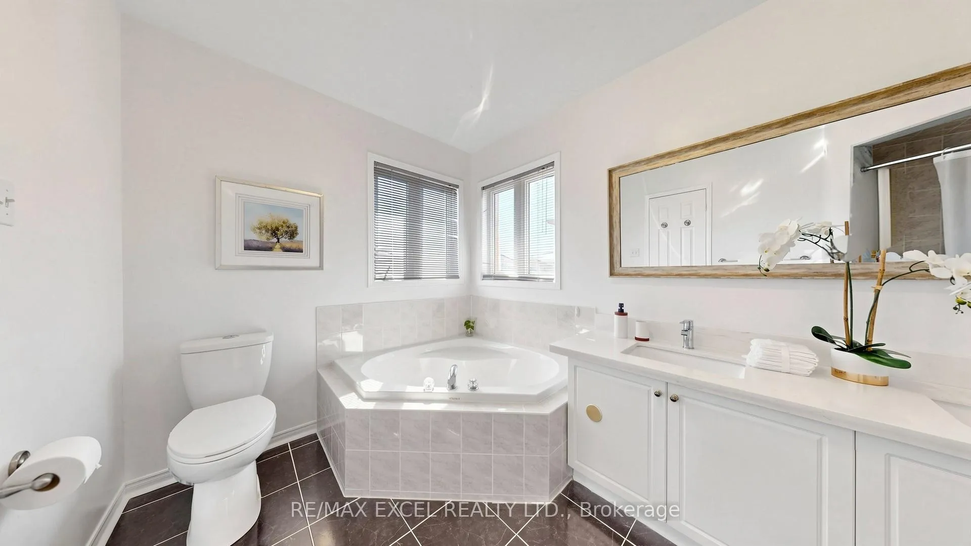 Photo 29 of 70 Stella Drive, Markham, Middlefield — HOMEH
