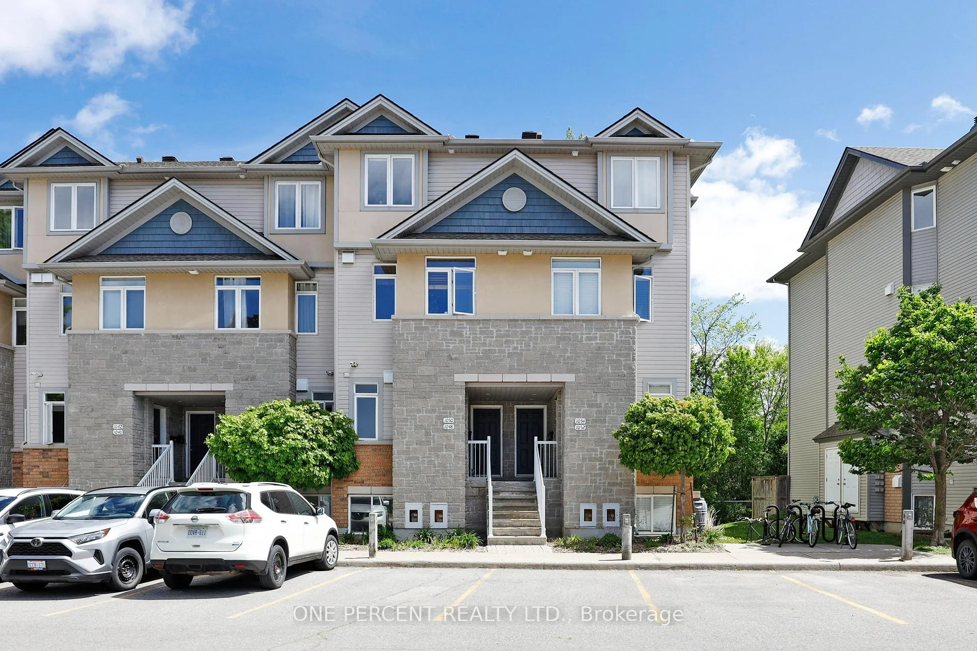 Photo 1 of 1048 Redtail Private, Ottawa, Cyrville — HOMEH