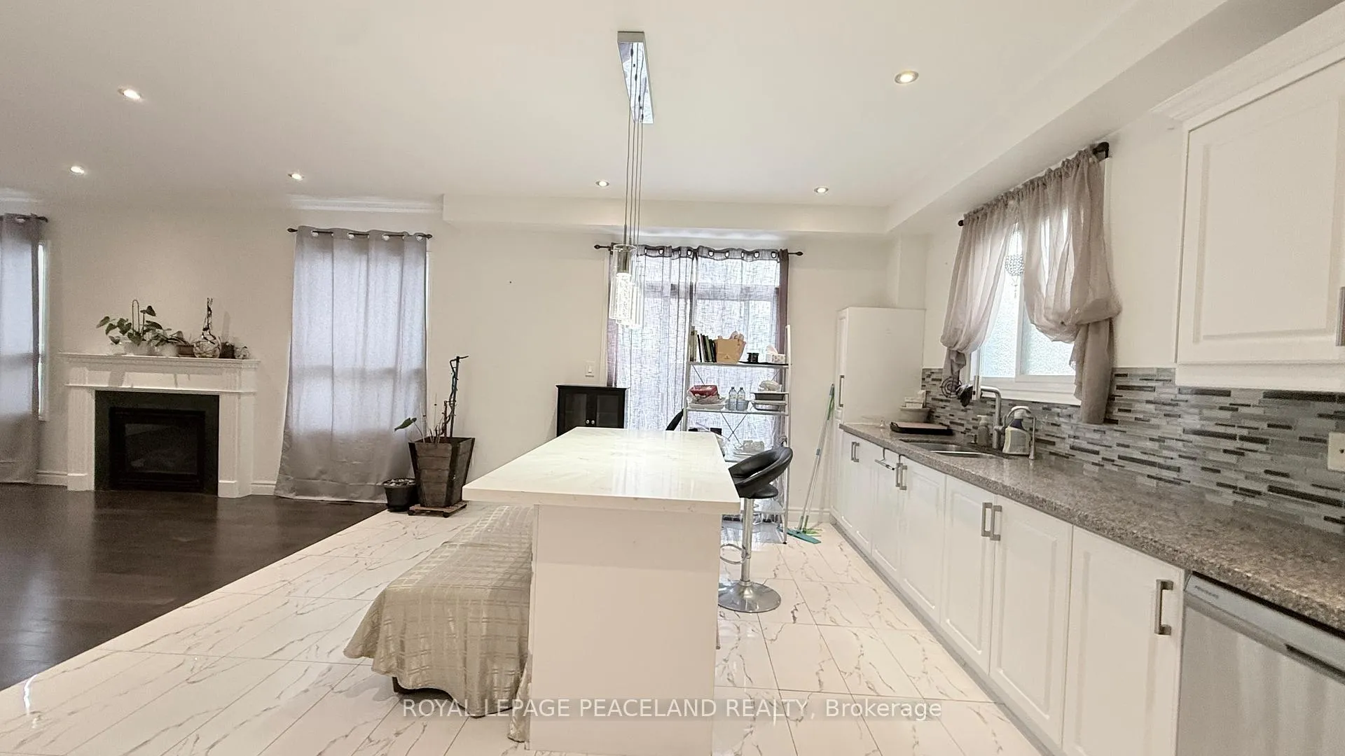 Photo 9 of 110 Annina Crescent, Markham, Village Green-South Unionville — HOMEH