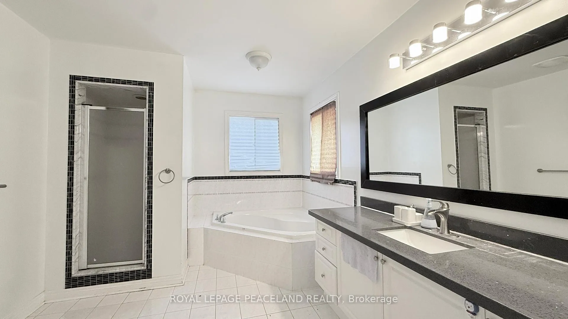 Photo 18 of 110 Annina Crescent, Markham, Village Green-South Unionville — HOMEH