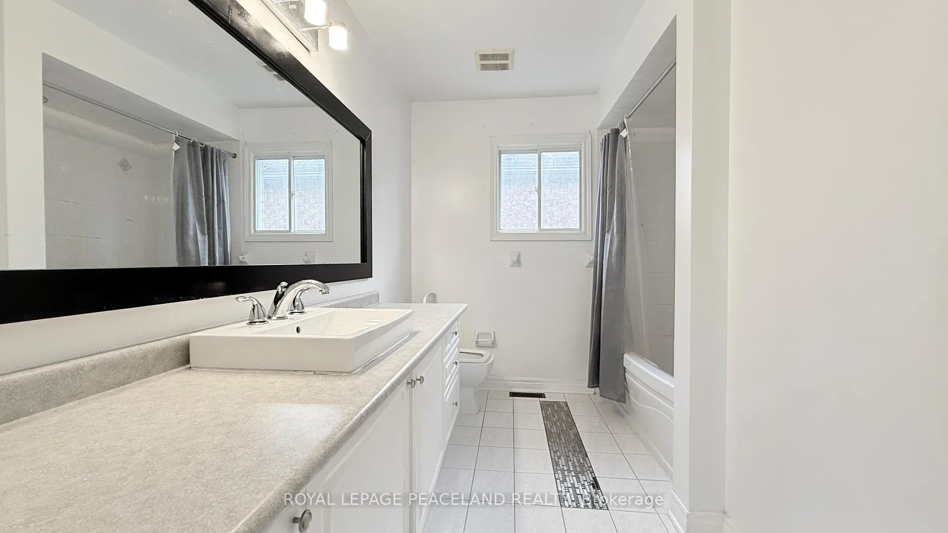 Photo 21 of 110 Annina Crescent, Markham, Village Green-South Unionville — HOMEH