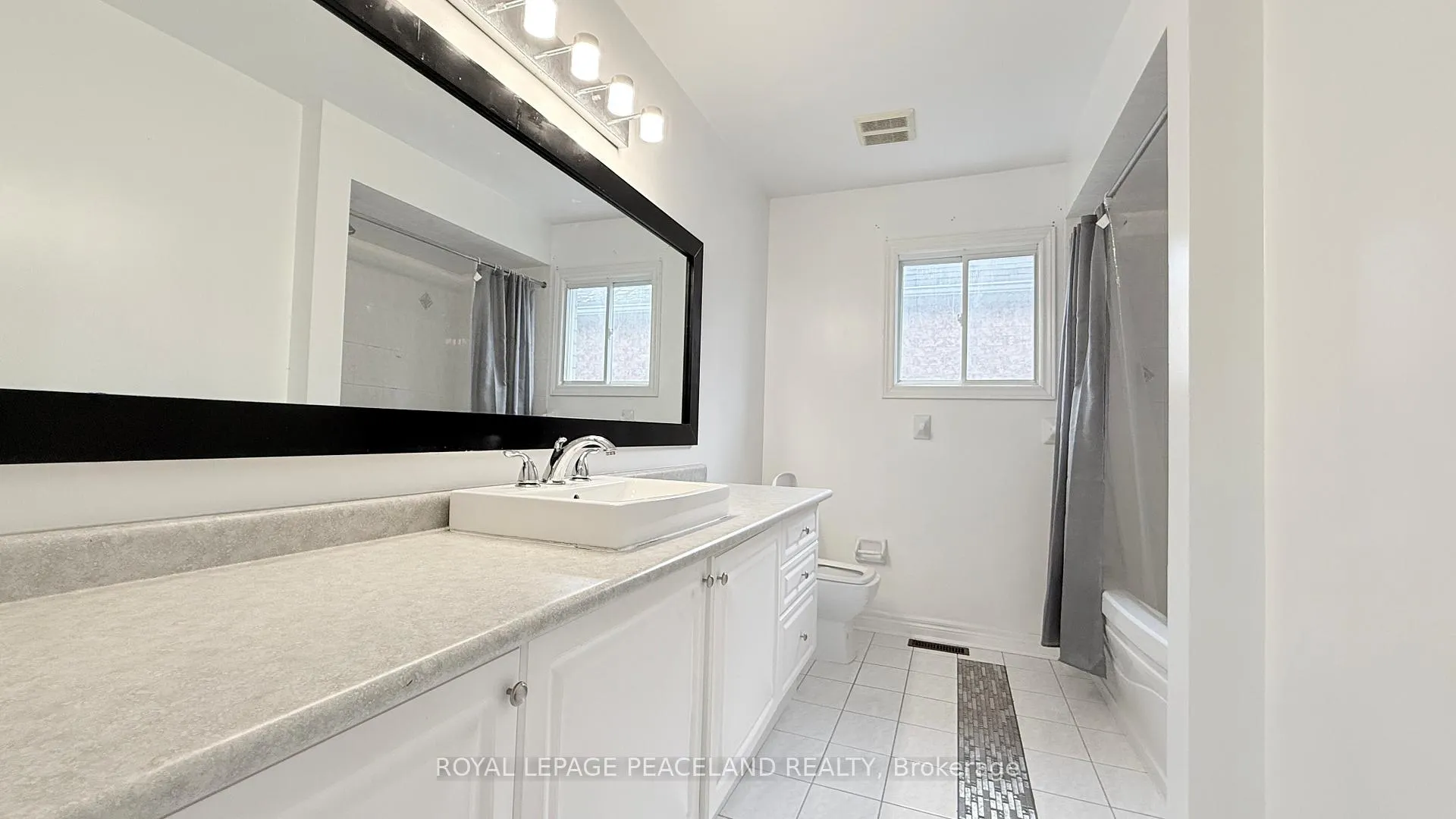 Photo 25 of 110 Annina Crescent, Markham, Village Green-South Unionville — HOMEH