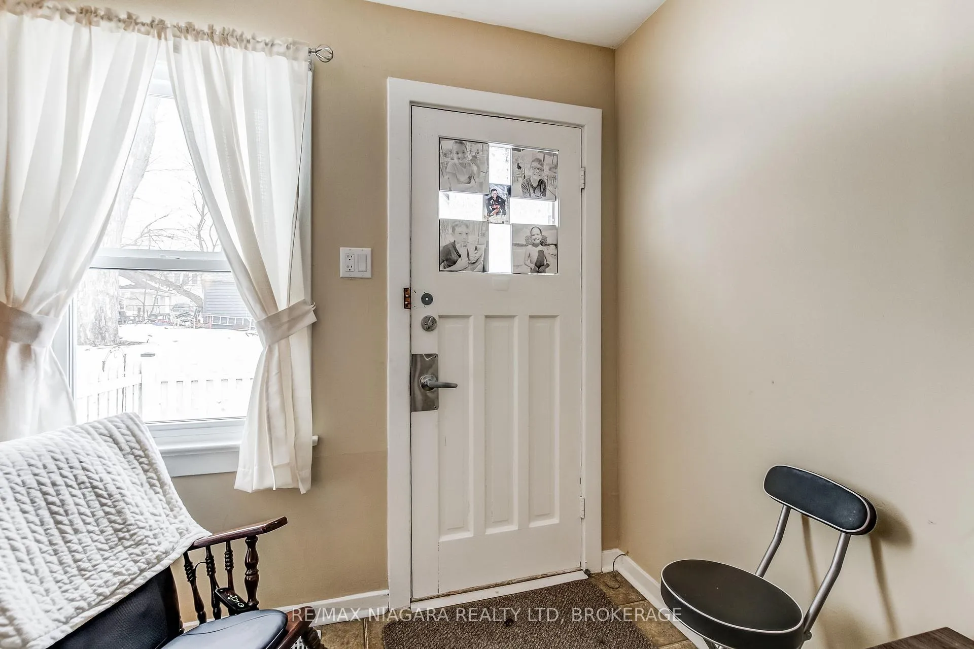 Photo 3 of 8 Catharine Street, Port Colborne, Sugarloaf — HOMEH