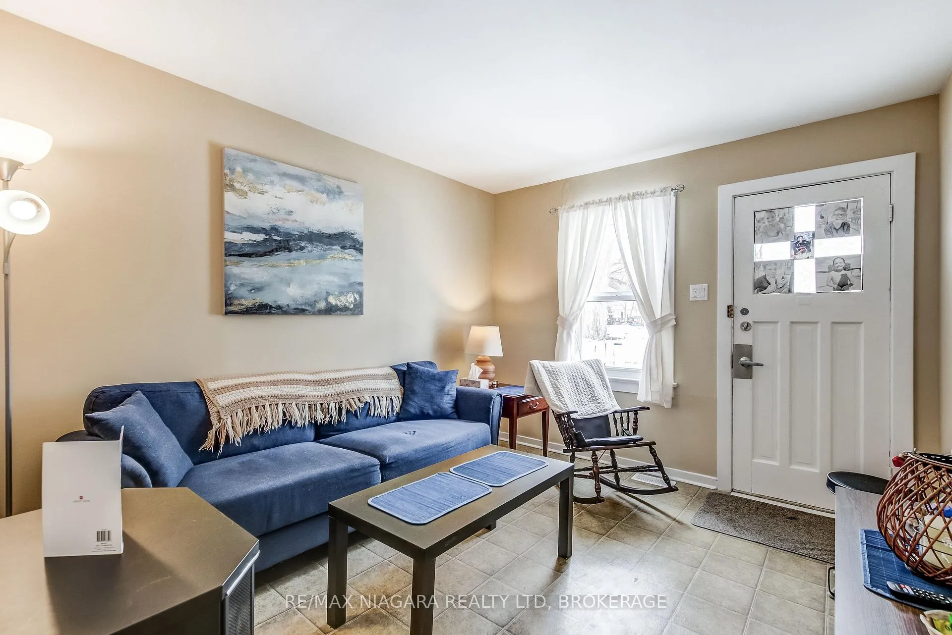 Photo 5 of 8 Catharine Street, Port Colborne, Sugarloaf — HOMEH