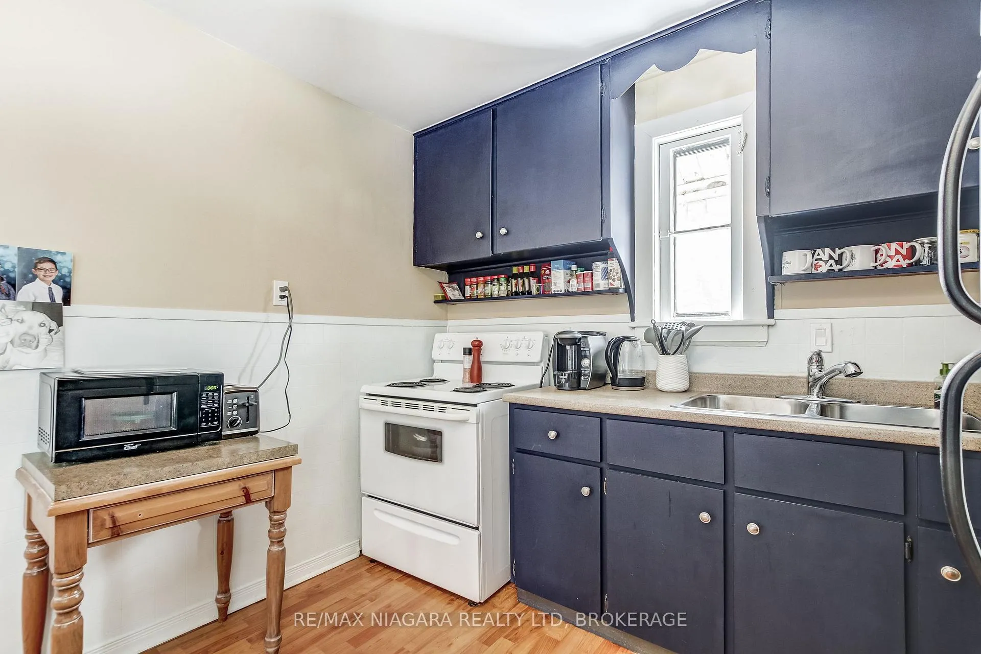 Photo 11 of 8 Catharine Street, Port Colborne, Sugarloaf — HOMEH