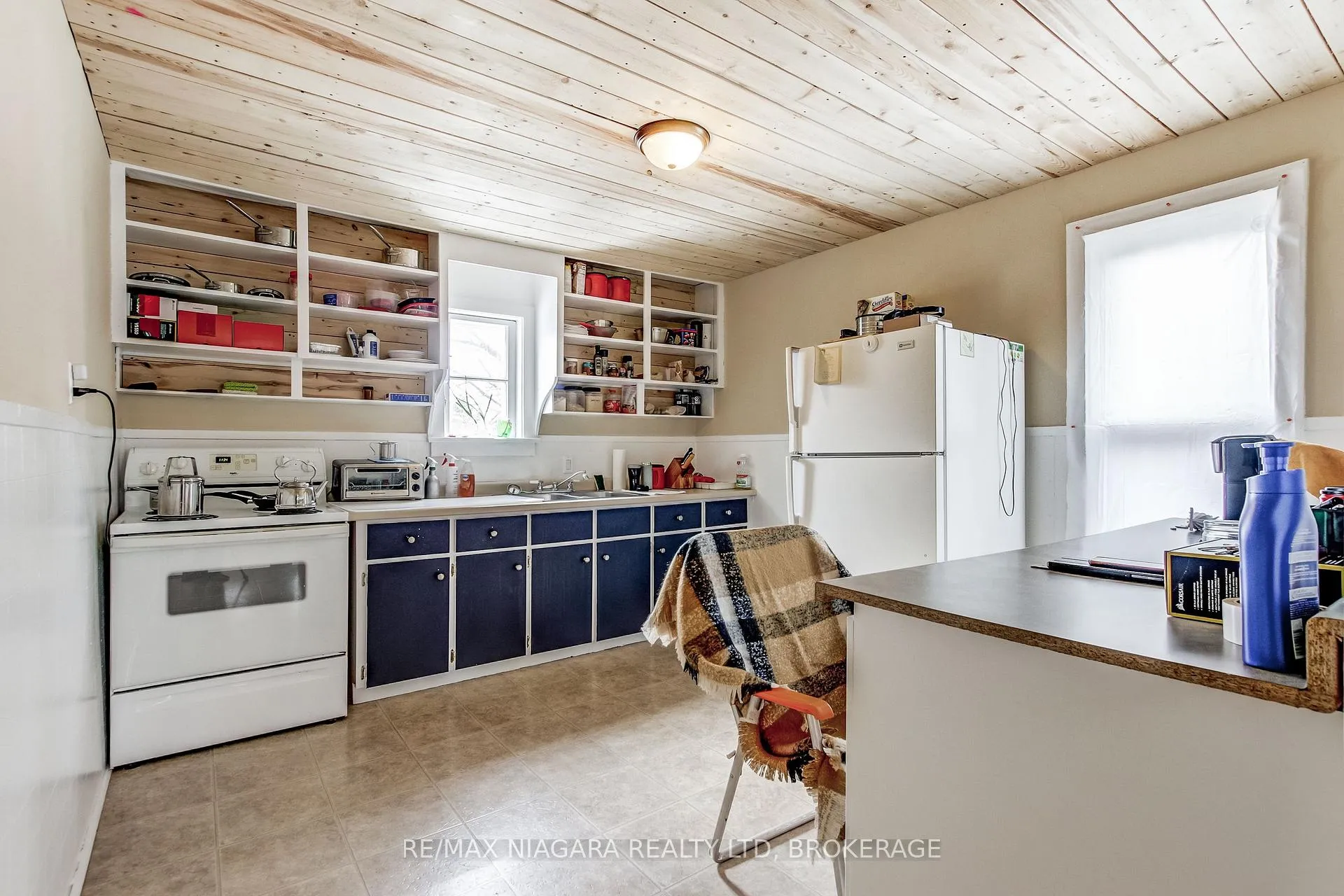 Photo 23 of 8 Catharine Street, Port Colborne, Sugarloaf — HOMEH
