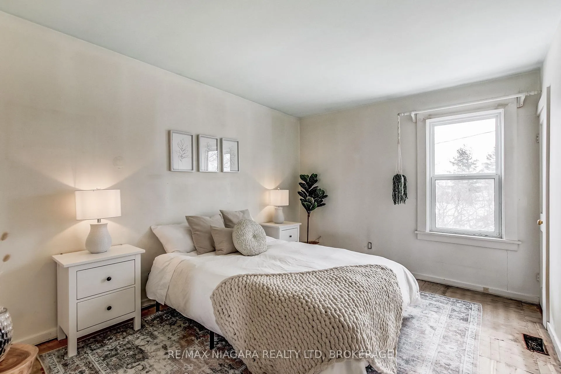 Photo 47 of 8 Catharine Street, Port Colborne, Sugarloaf — HOMEH