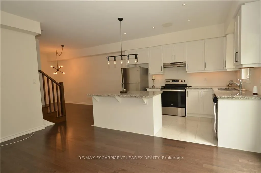 Photo 4 of Unit 9, 515 Garner Road W, Hamilton, Ancaster — HOMEH