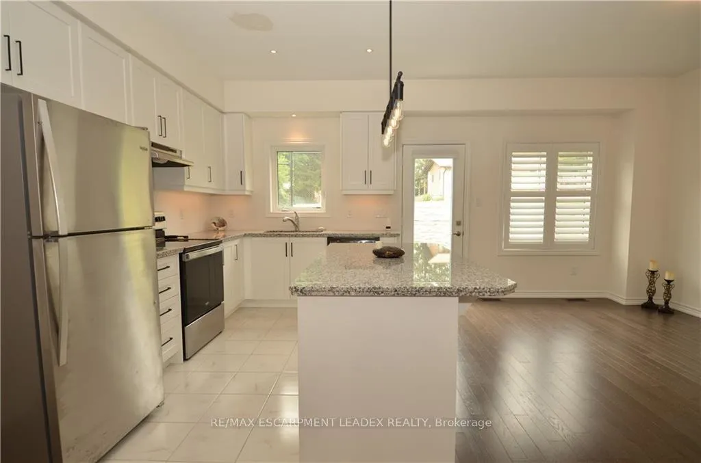 Photo 5 of Unit 9, 515 Garner Road W, Hamilton, Ancaster — HOMEH