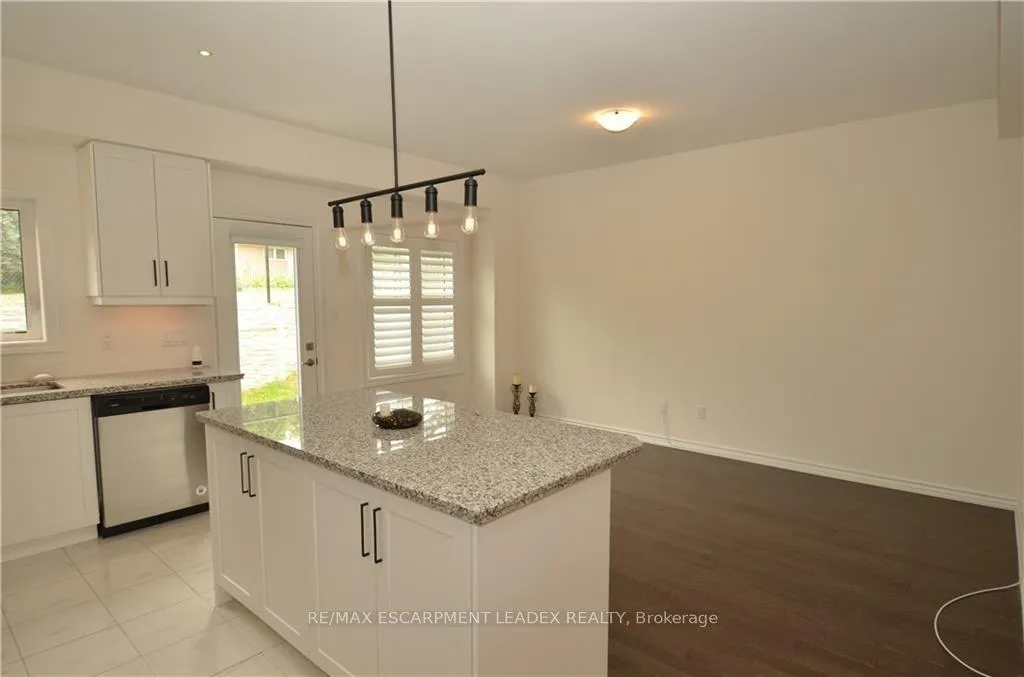 Photo 7 of Unit 9, 515 Garner Road W, Hamilton, Ancaster — HOMEH