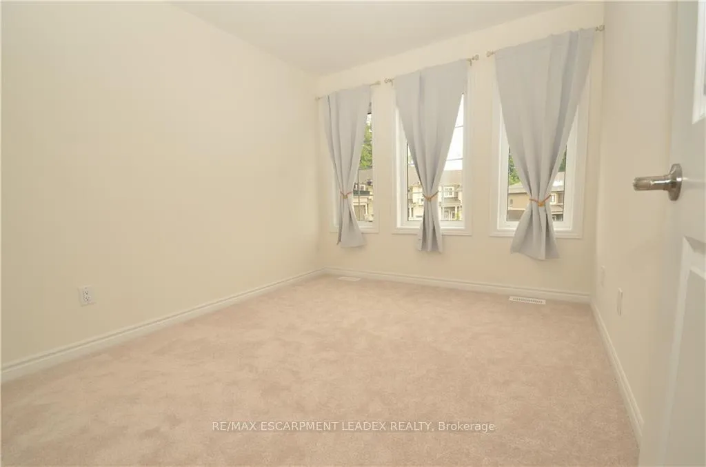 Photo 12 of Unit 9, 515 Garner Road W, Hamilton, Ancaster — HOMEH