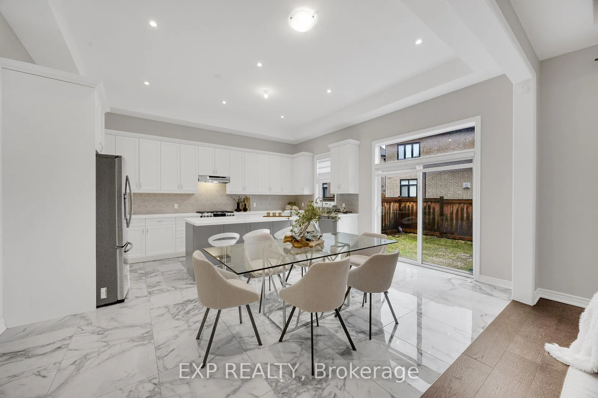 Photo 13 of 34 Carnegie Drive, Oakville, Glenorchy — HOMEH