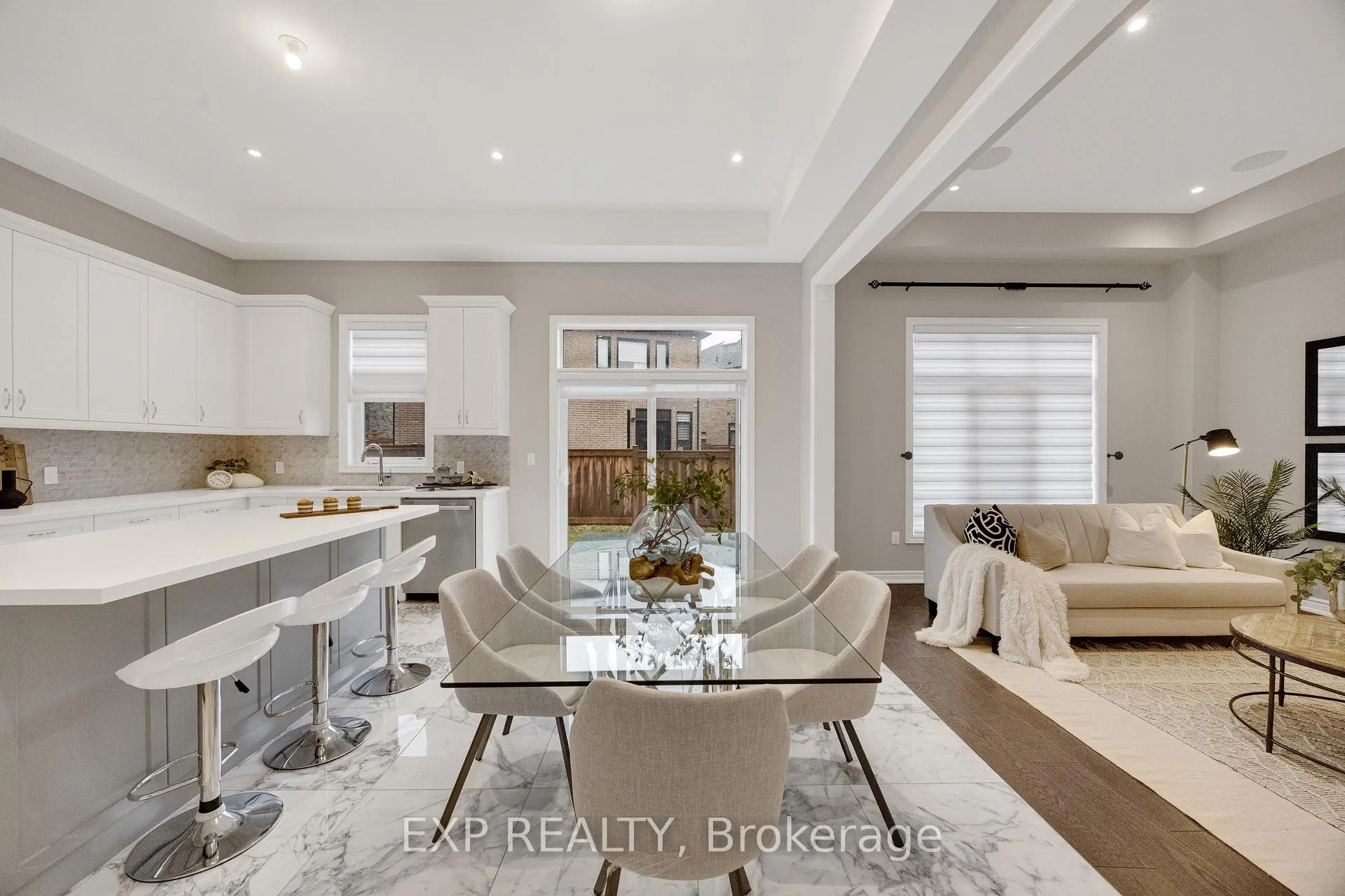 Photo 14 of 34 Carnegie Drive, Oakville, Glenorchy — HOMEH