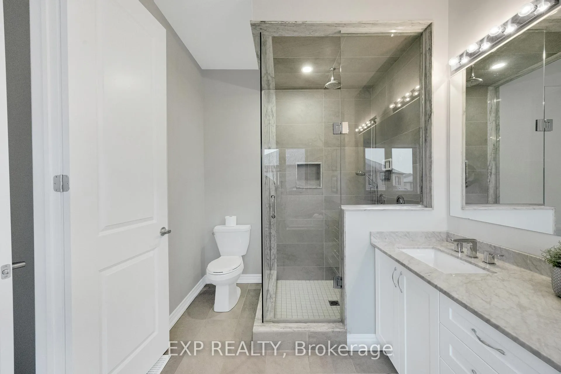 Photo 31 of 34 Carnegie Drive, Oakville, Glenorchy — HOMEH