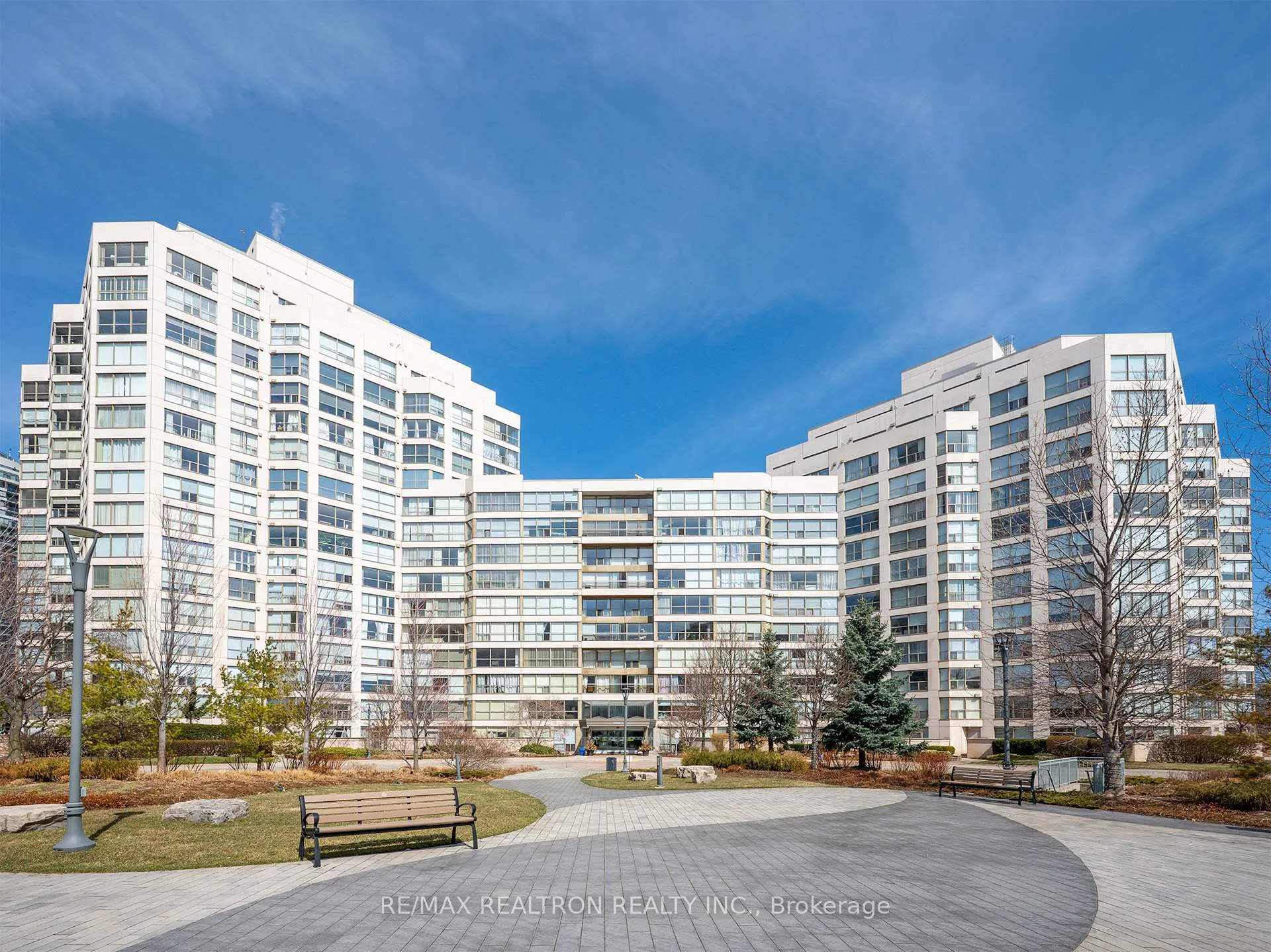 Photo 1 of Unit 1012, 2261 Lake Shore Boulevard W, Etobicoke, Mimico — HOMEH