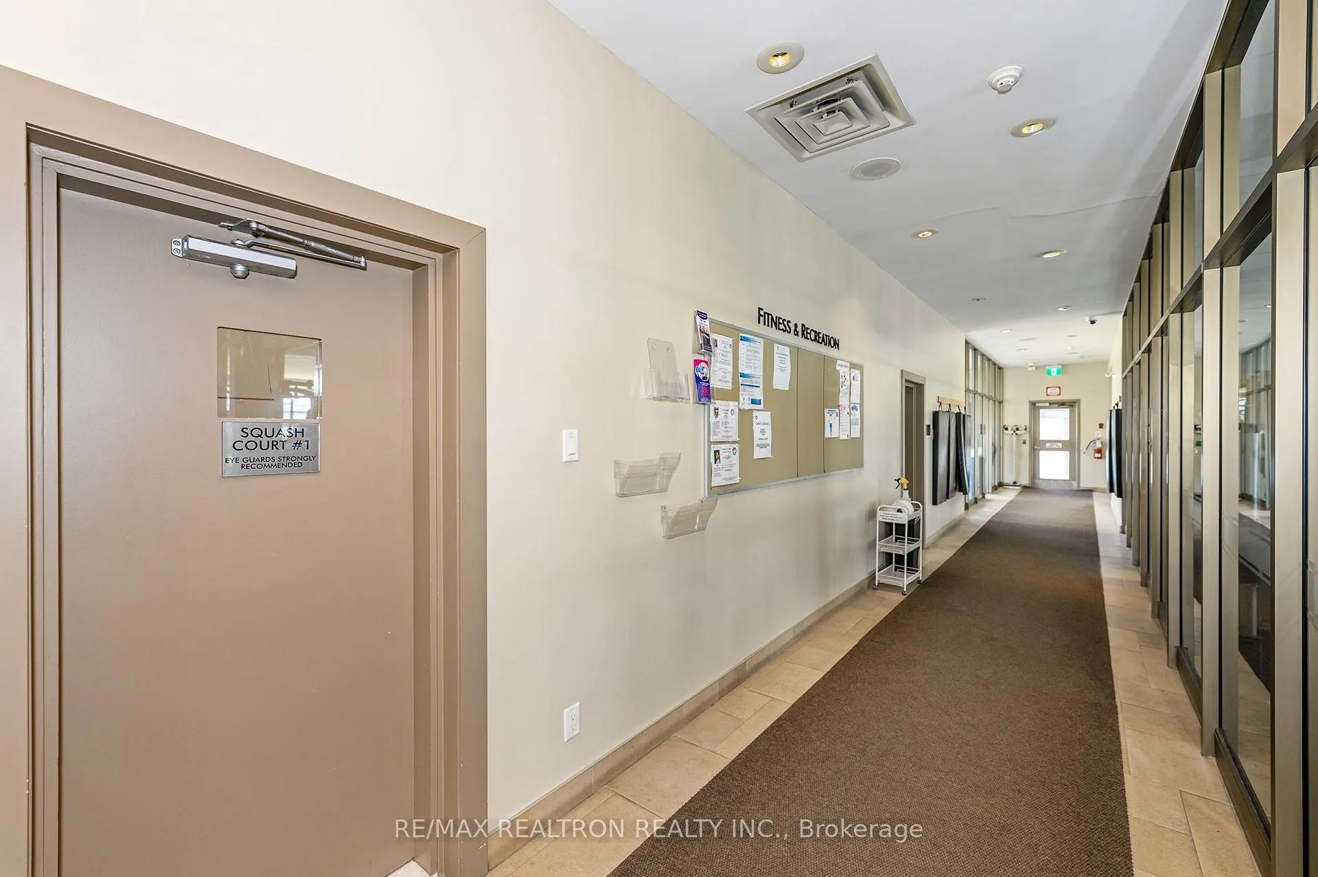 Photo 6 of Unit 1012, 2261 Lake Shore Boulevard W, Etobicoke, Mimico — HOMEH