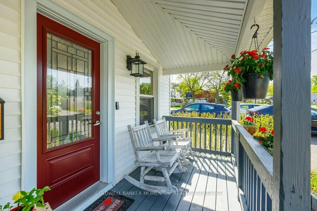 Photo 5 of 61 Rosedale Avenue, St. Catharines, Secord Woods — HOMEH