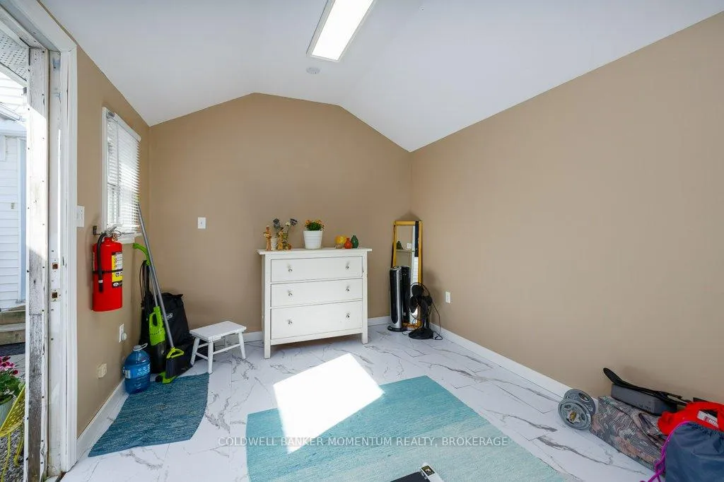 Photo 32 of 61 Rosedale Avenue, St. Catharines, Secord Woods — HOMEH