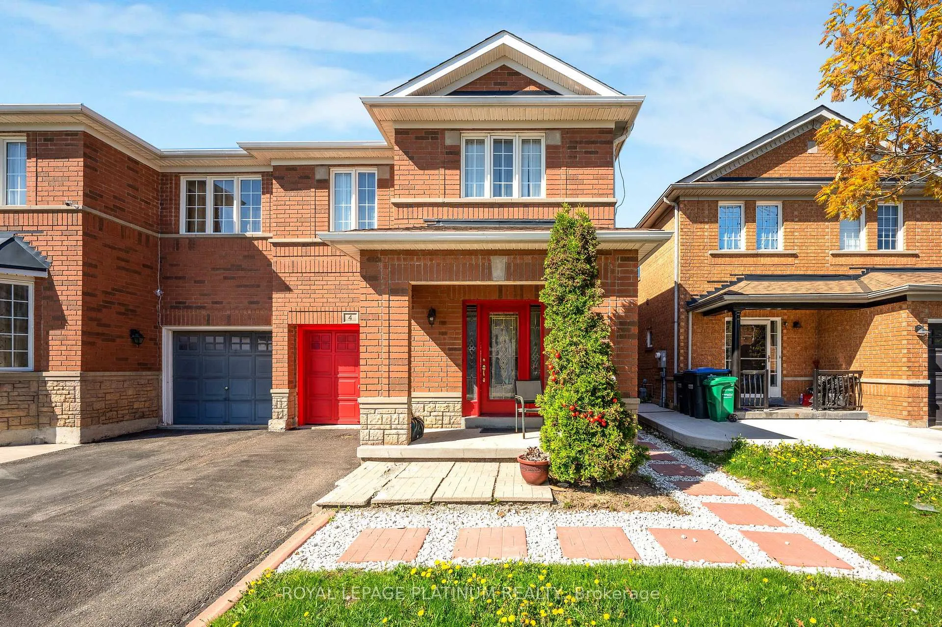 Photo 3 of 4 Silver Egret Road, Brampton, Fletcher's Meadow — HOMEH