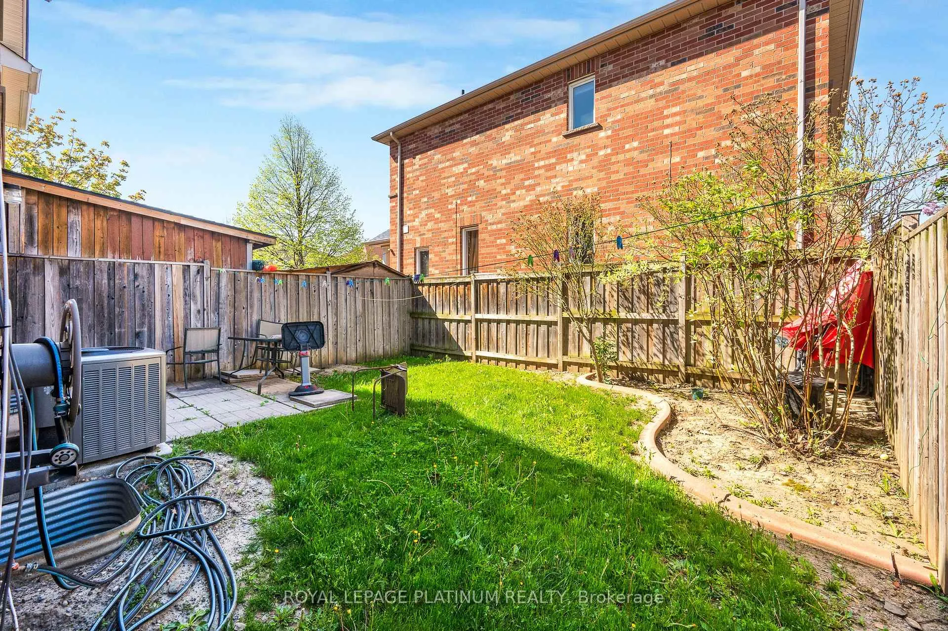 Photo 5 of 4 Silver Egret Road, Brampton, Fletcher's Meadow — HOMEH