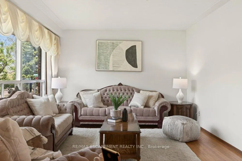 Photo 7 of 381 Red Oak Avenue, Hamilton, Stoney Creek — HOMEH
