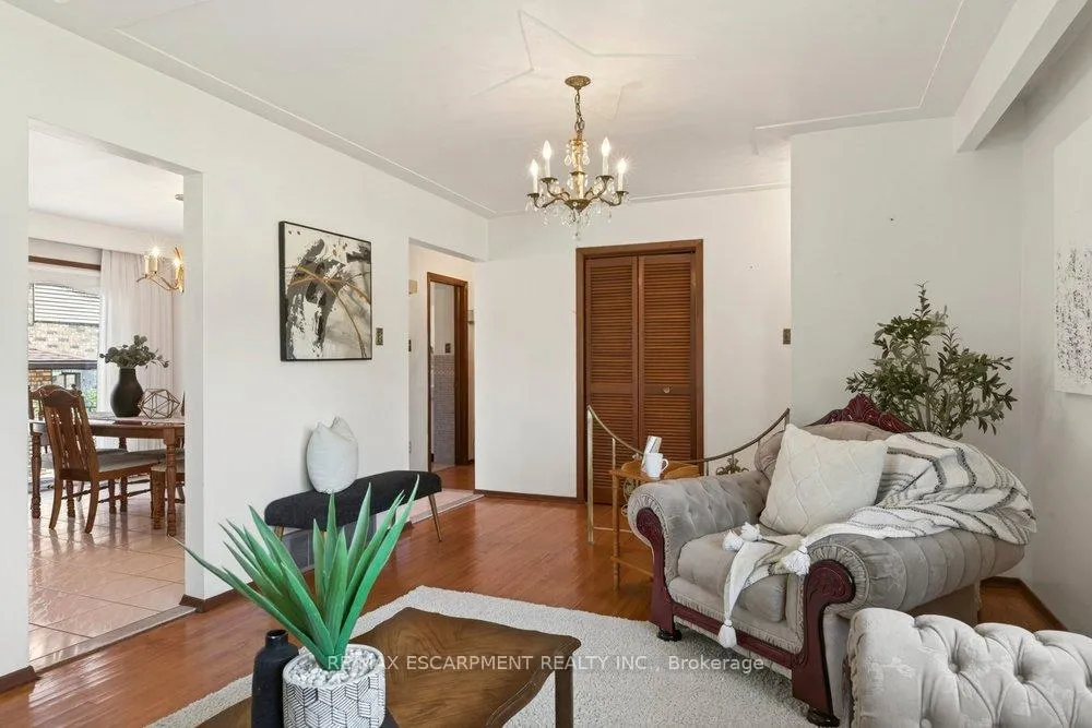 Photo 10 of 381 Red Oak Avenue, Hamilton, Stoney Creek — HOMEH