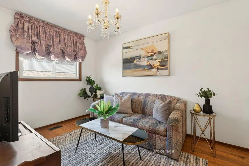 Photo 18 of 381 Red Oak Avenue, Hamilton, Stoney Creek — HOMEH